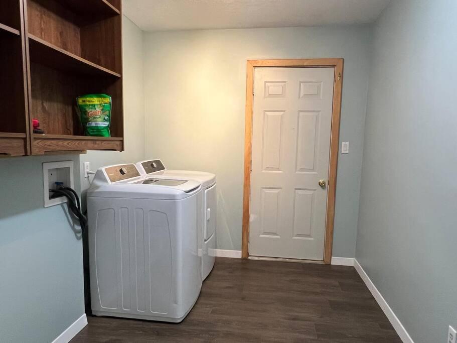 Family friendly cottage ☆walking distance to beach
