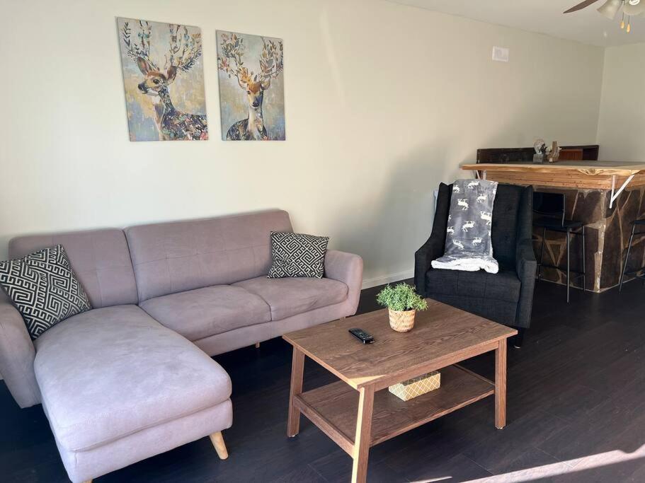 Family friendly cottage ☆walking distance to beach