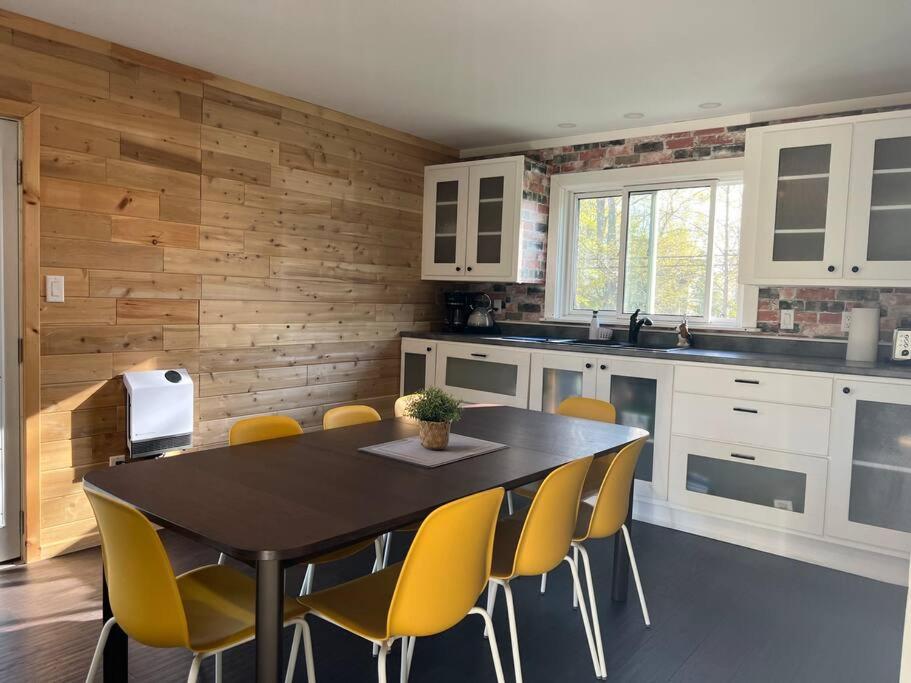 Family friendly cottage ☆walking distance to beach