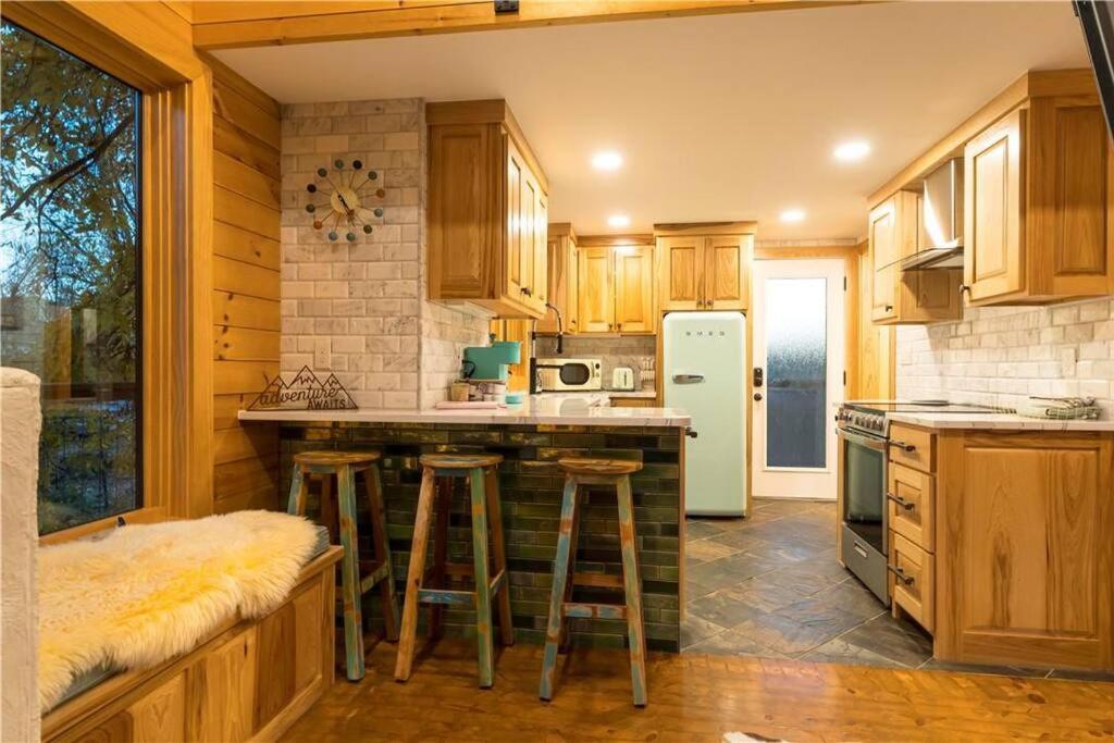 Tree Cabin in Bentonville view 5