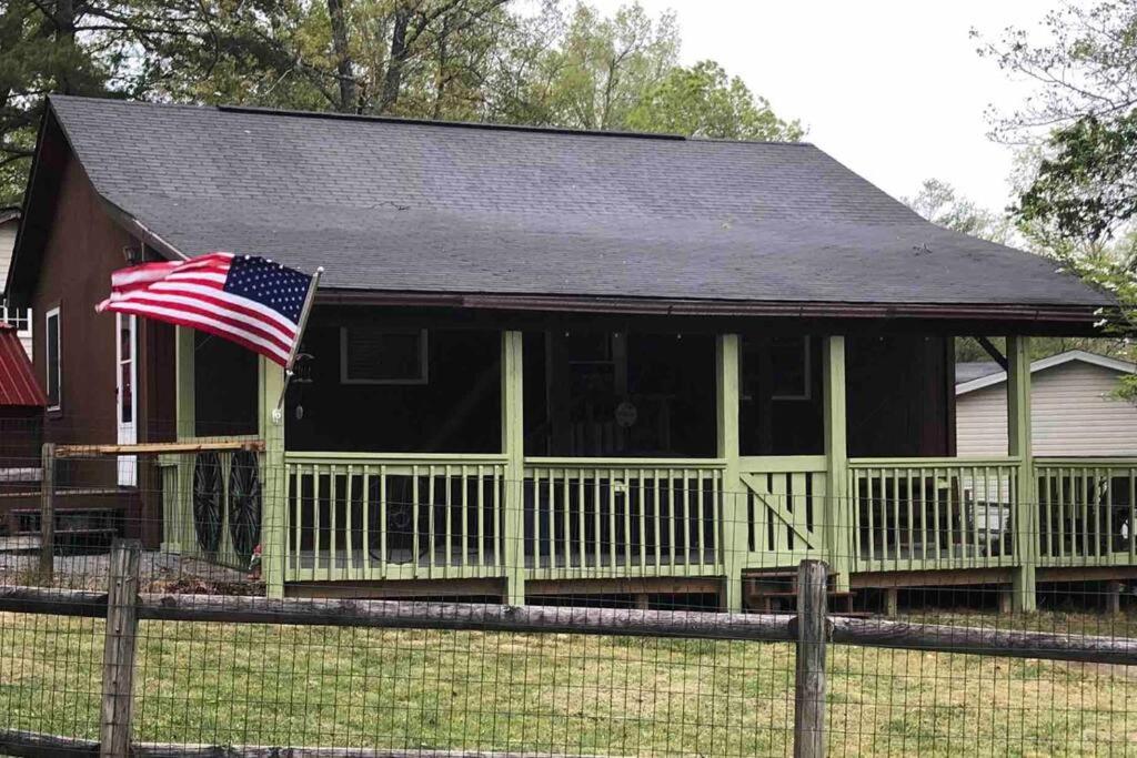 Wagon Wheel Cottage. Dog Friendly,Pipestem WVA view 4