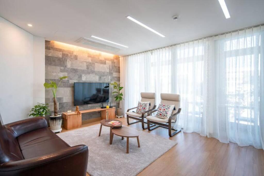 Mino House
