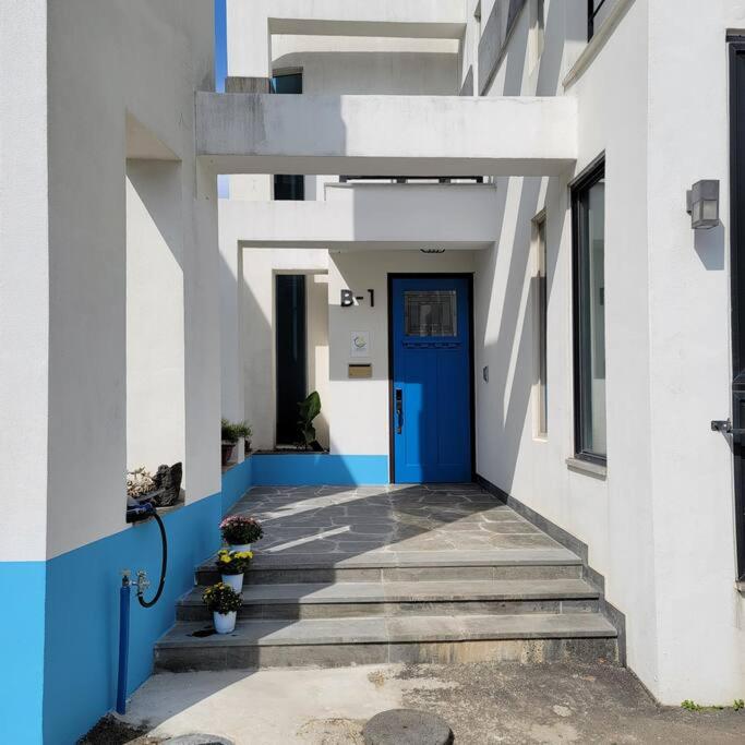 Mino House