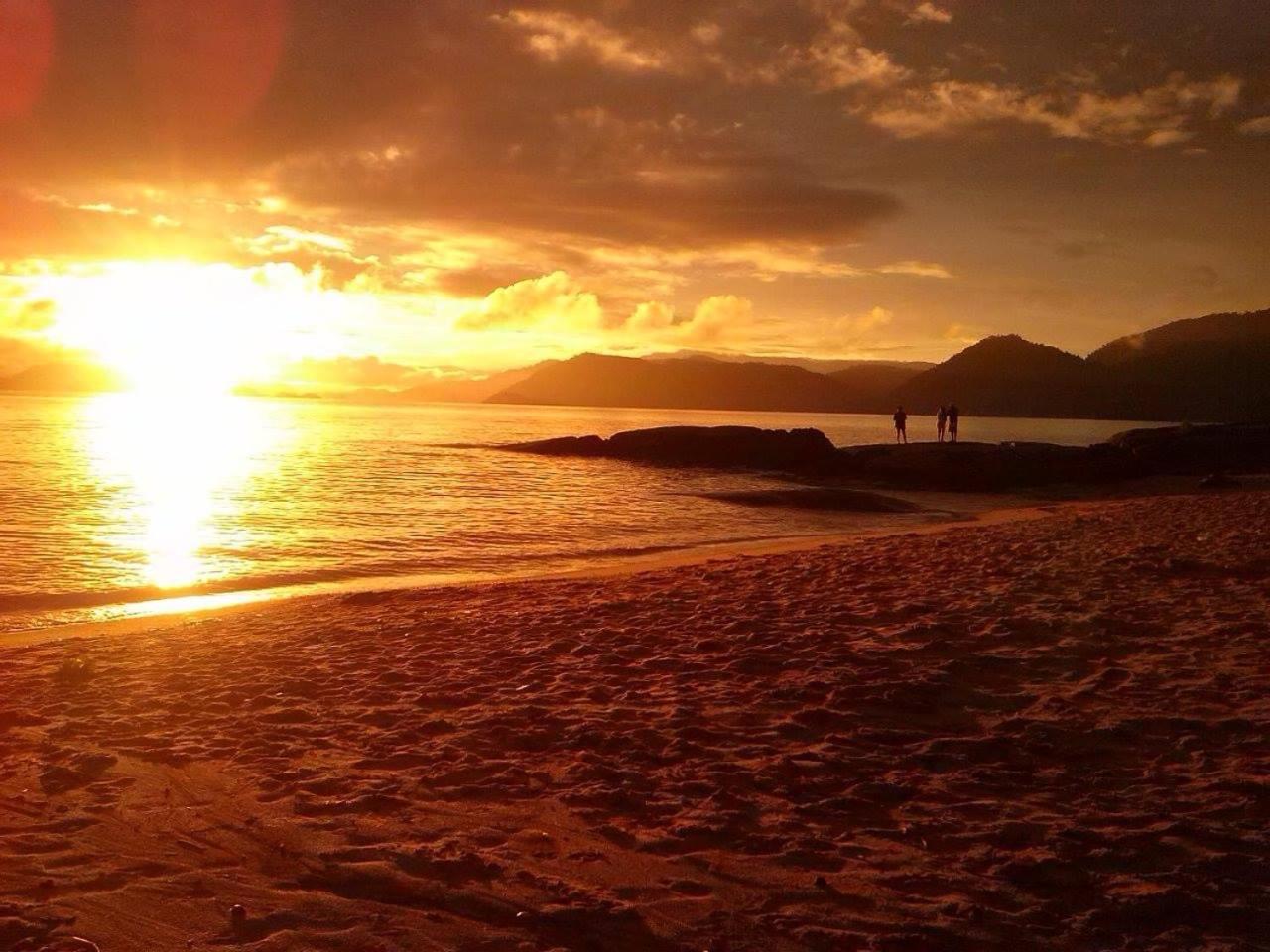 Angra dos Reis - Casa pé na areia na Praia de Fora - Ponta Leste