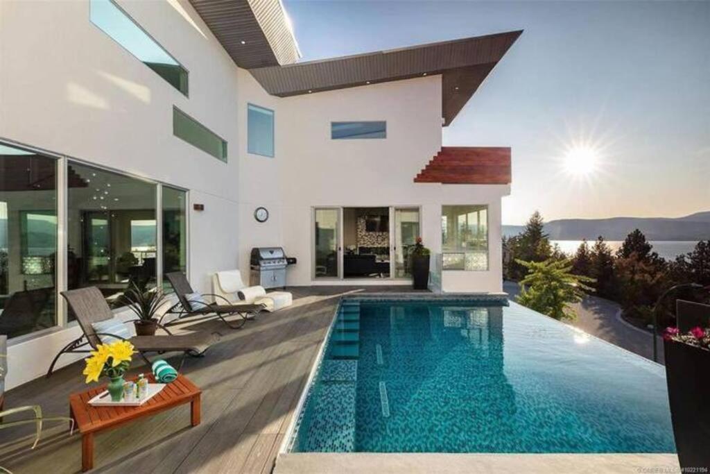 The Infiniti Villa