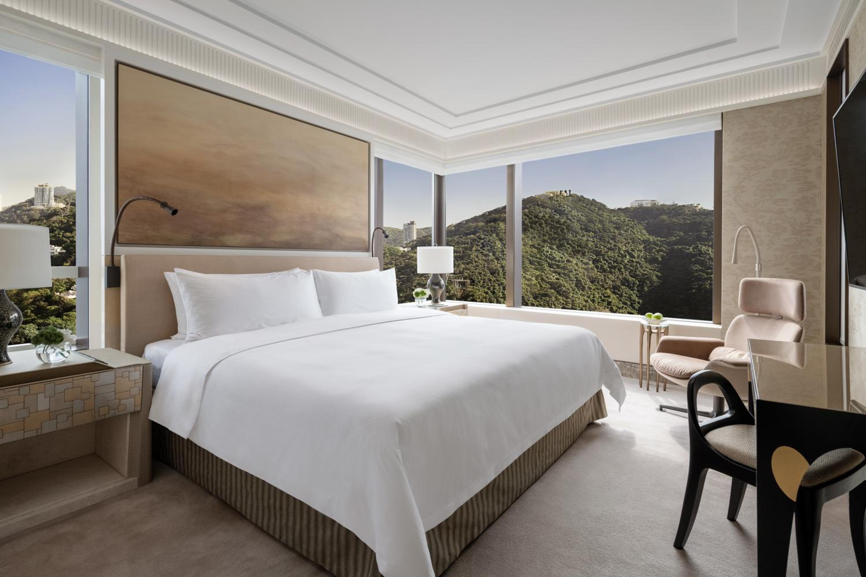 Island Shangri-La, Hong Kong