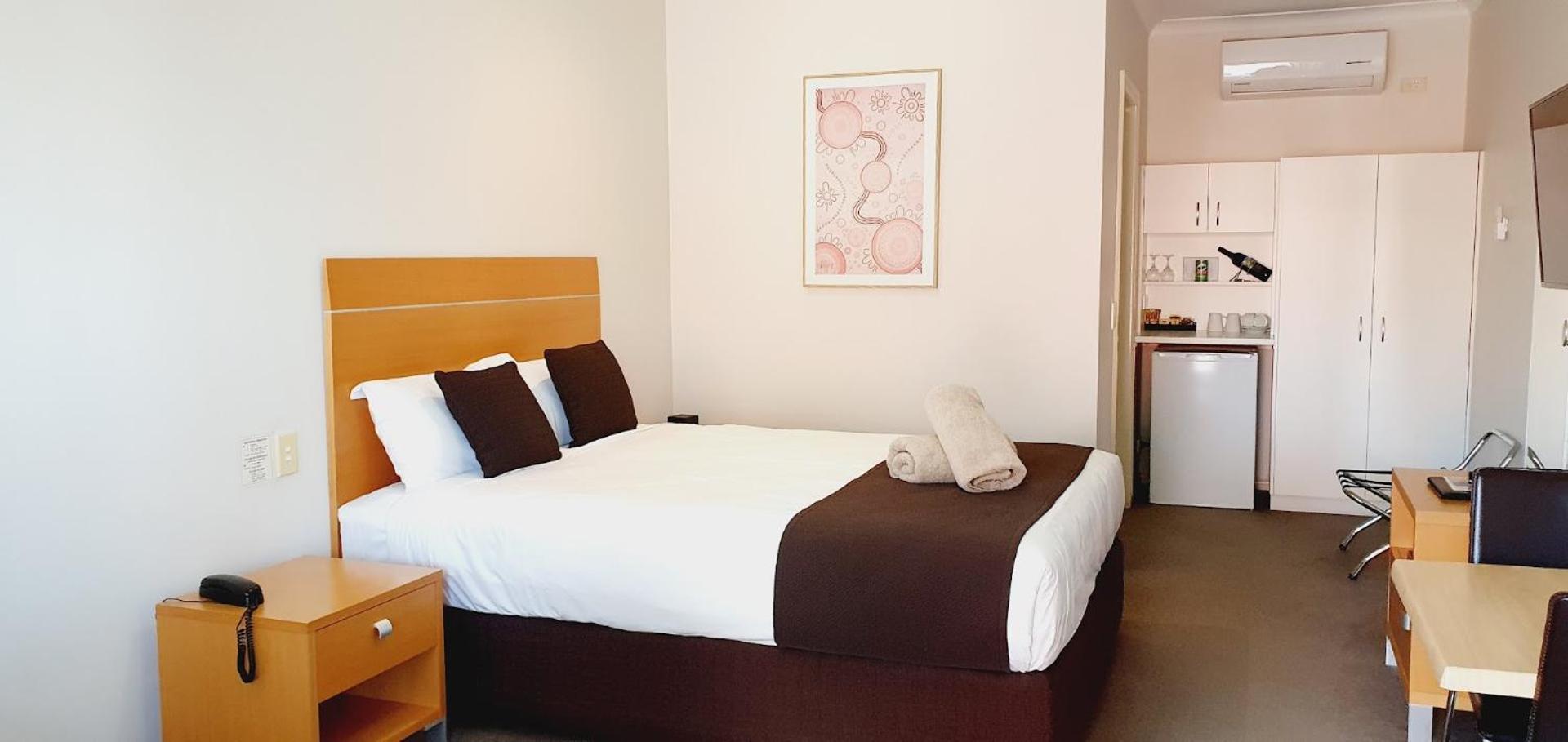 Golden Reef Motor Inn