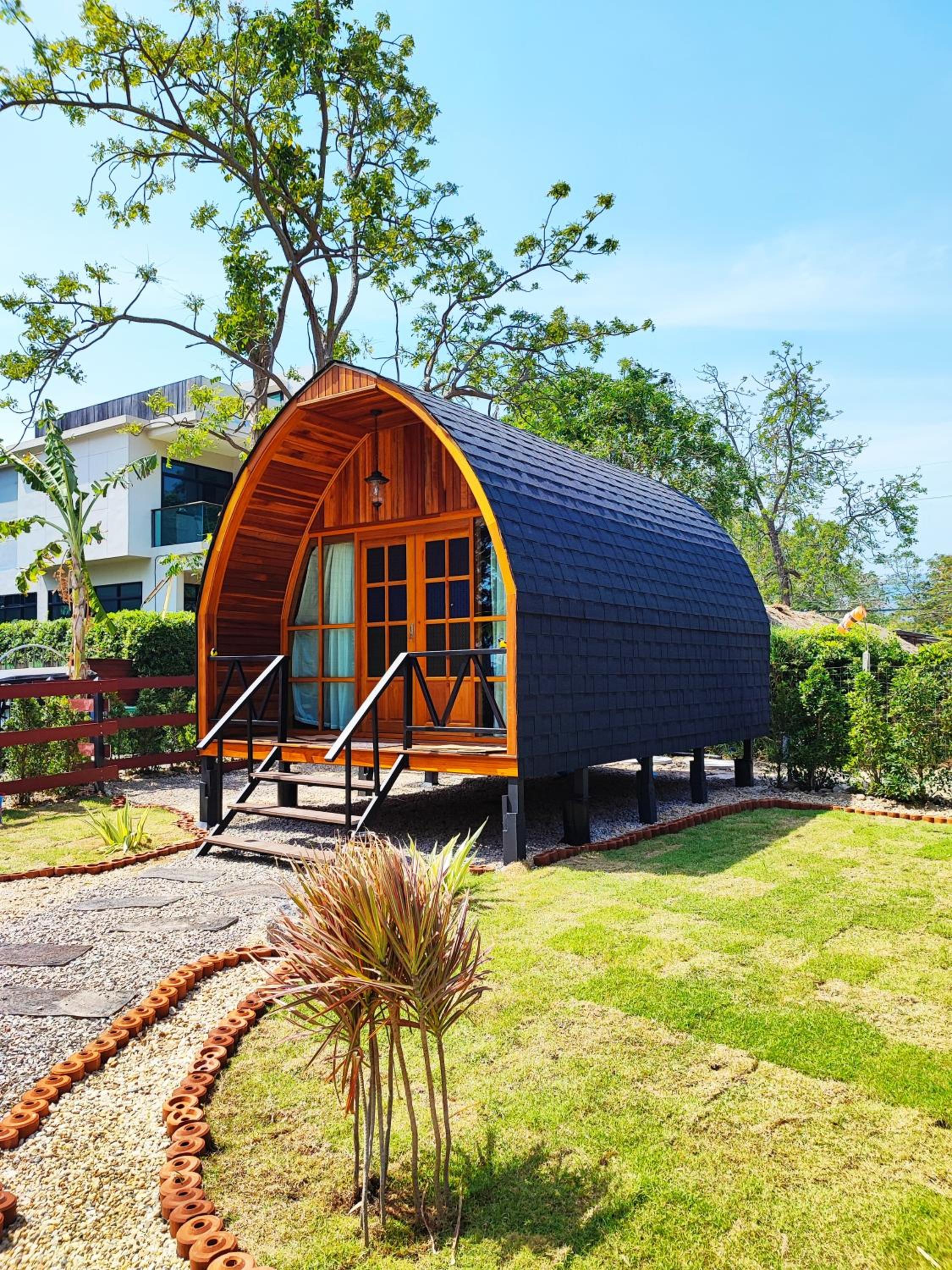 Mumsa Beach Resort & Restaurant