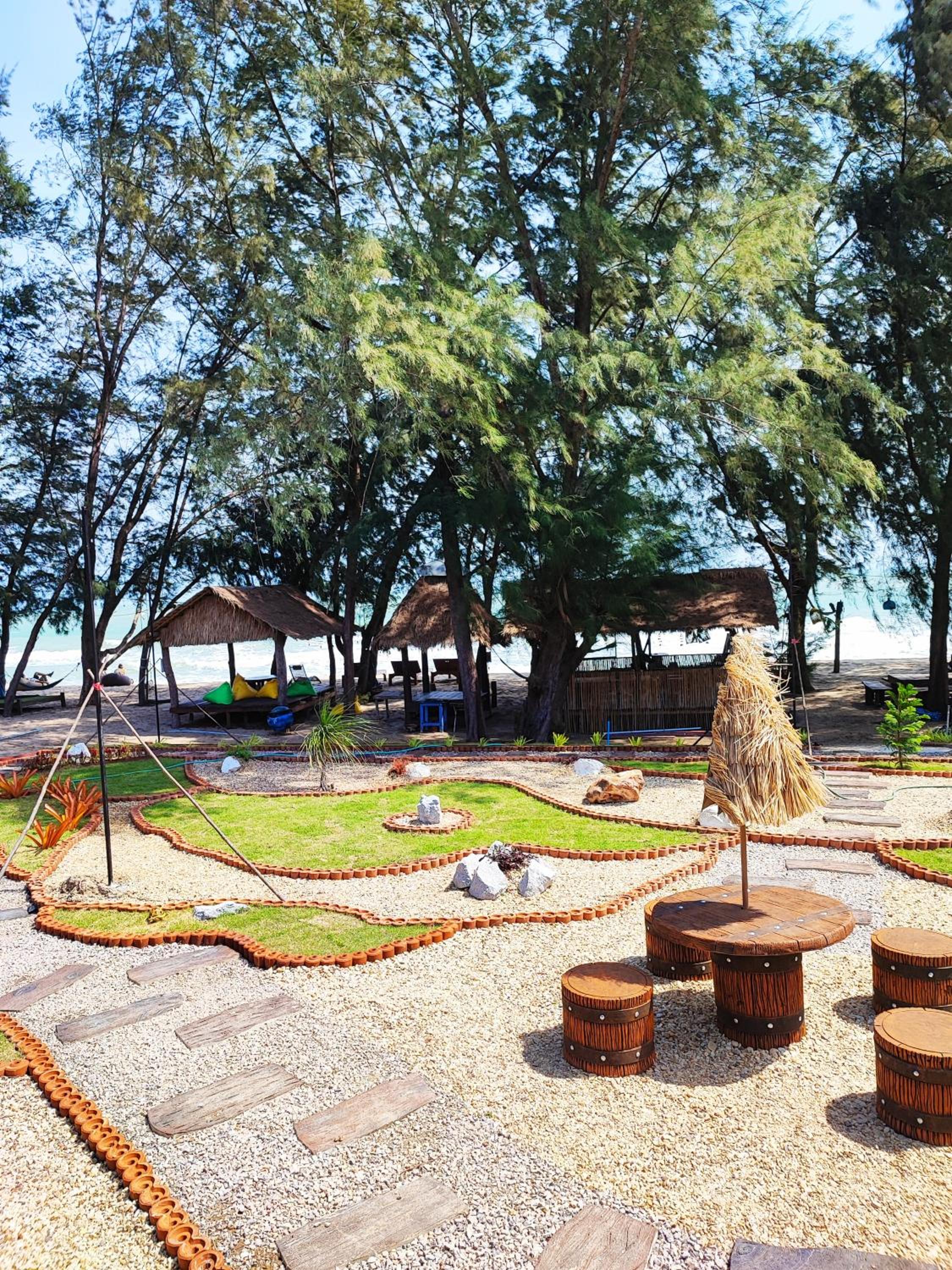 Mumsa Beach Resort & Restaurant