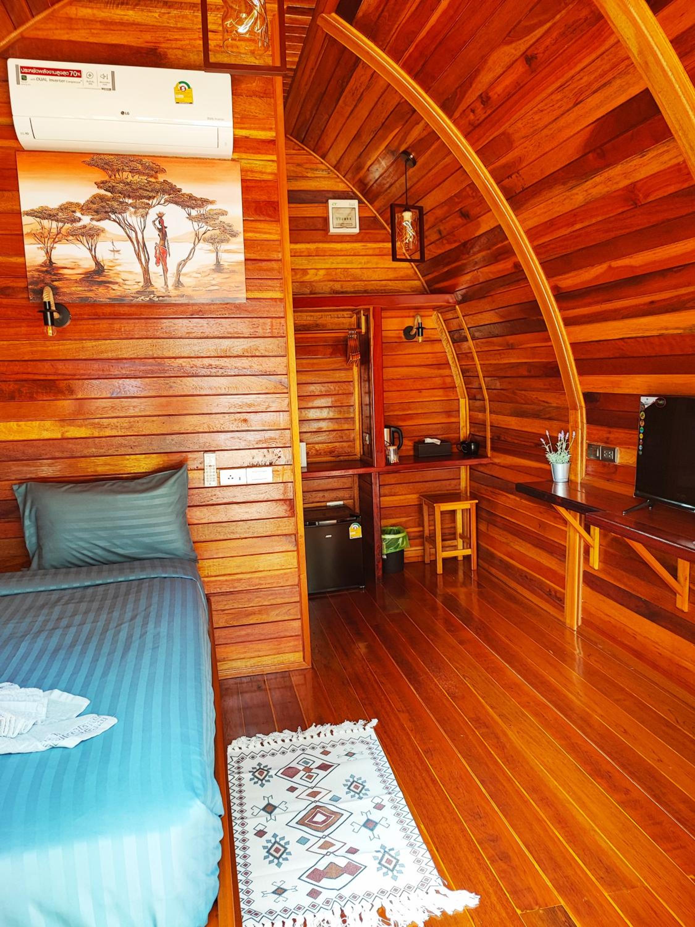 Mumsa Beach Resort & Restaurant
