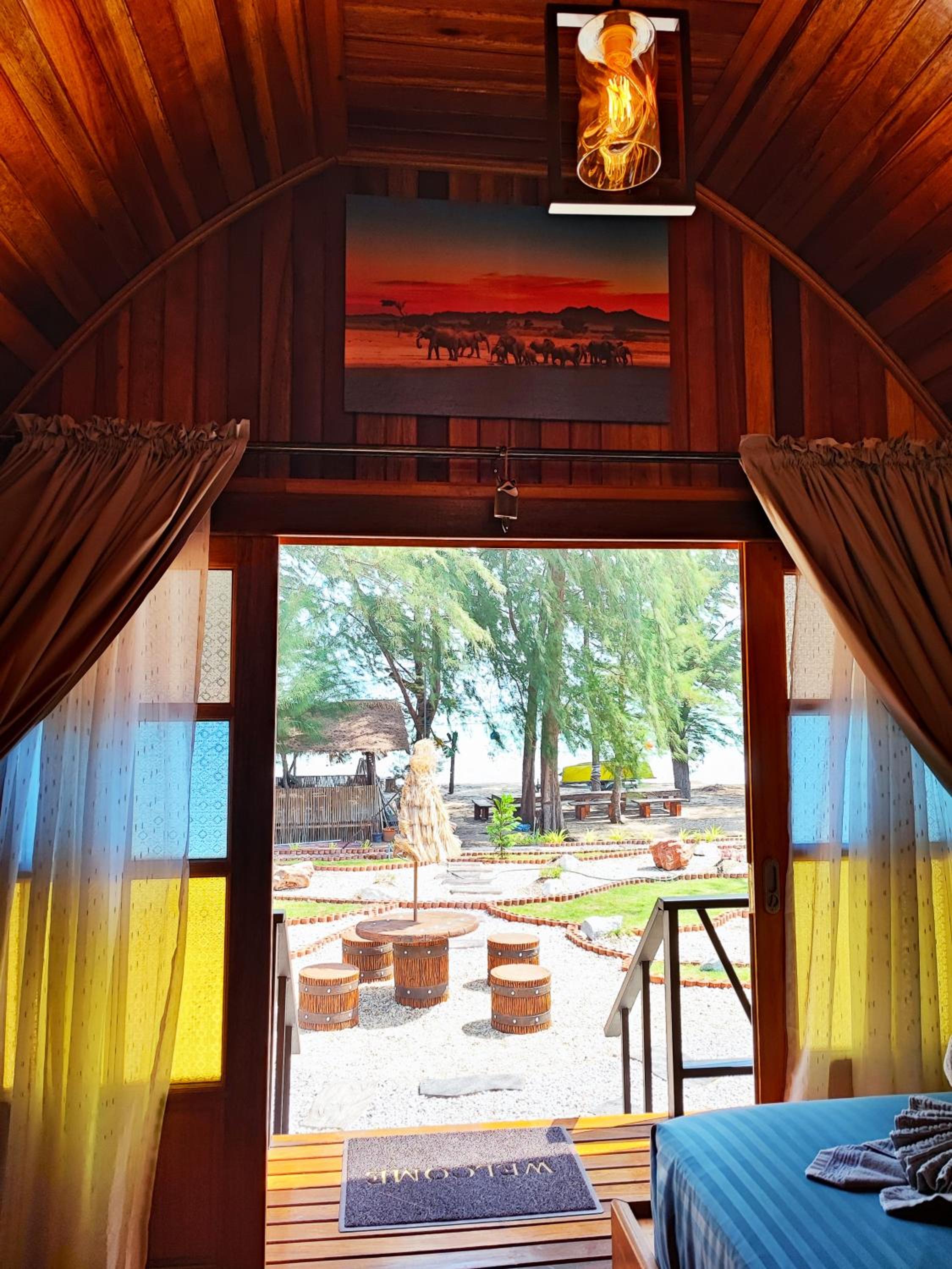 Mumsa Beach Resort & Restaurant