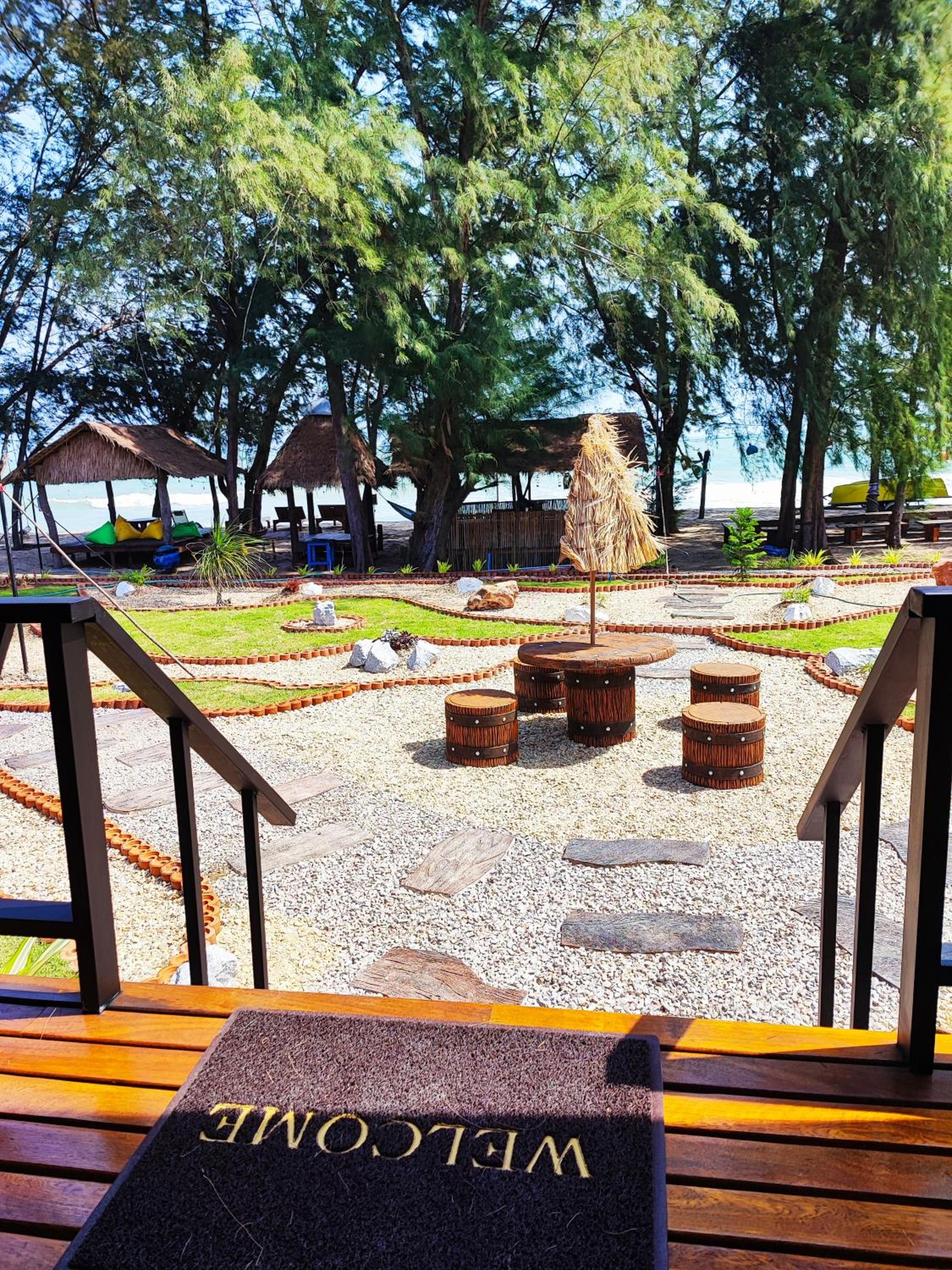 Mumsa Beach Resort & Restaurant