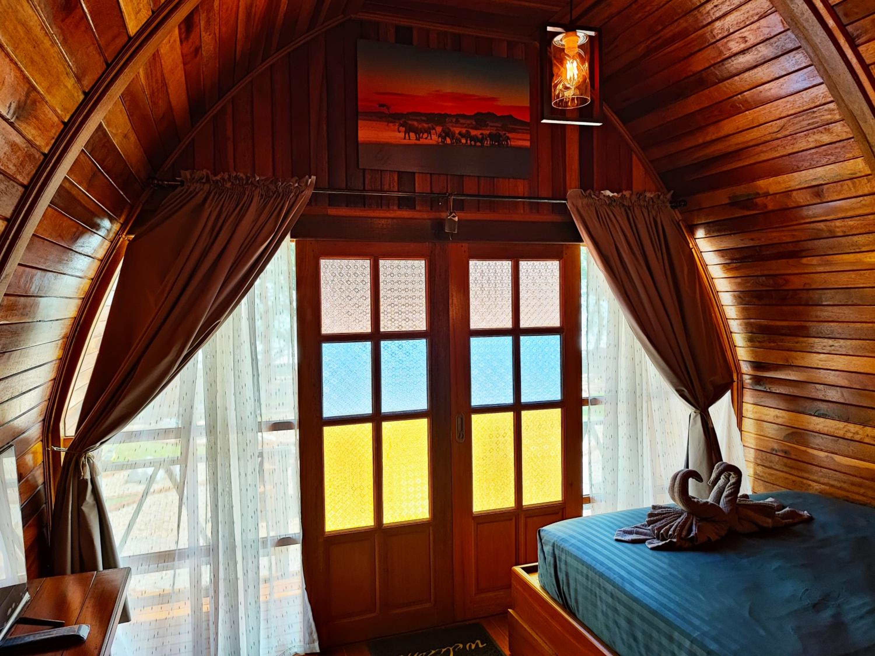 Mumsa Beach Resort & Restaurant
