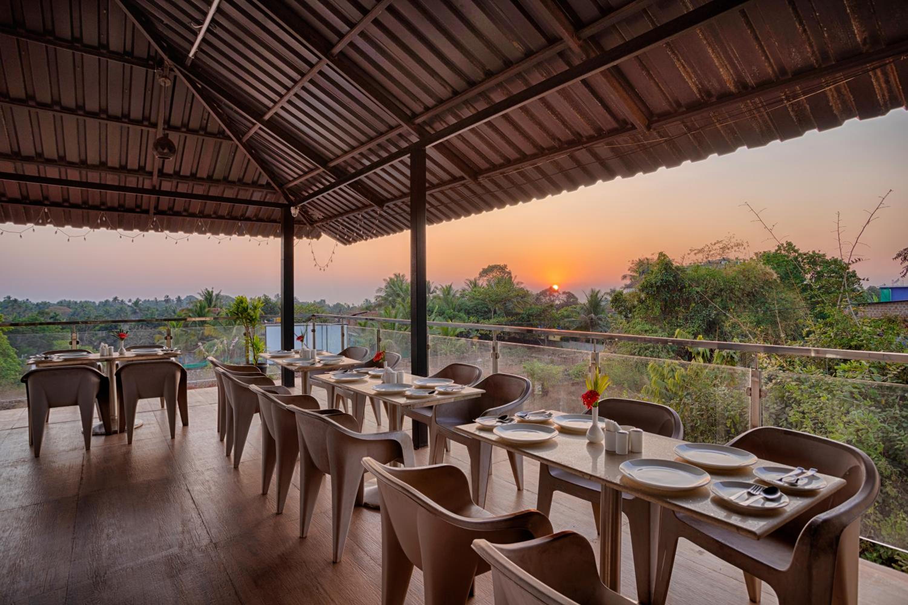Koko Maya By Stone Wood, Morjim view 4