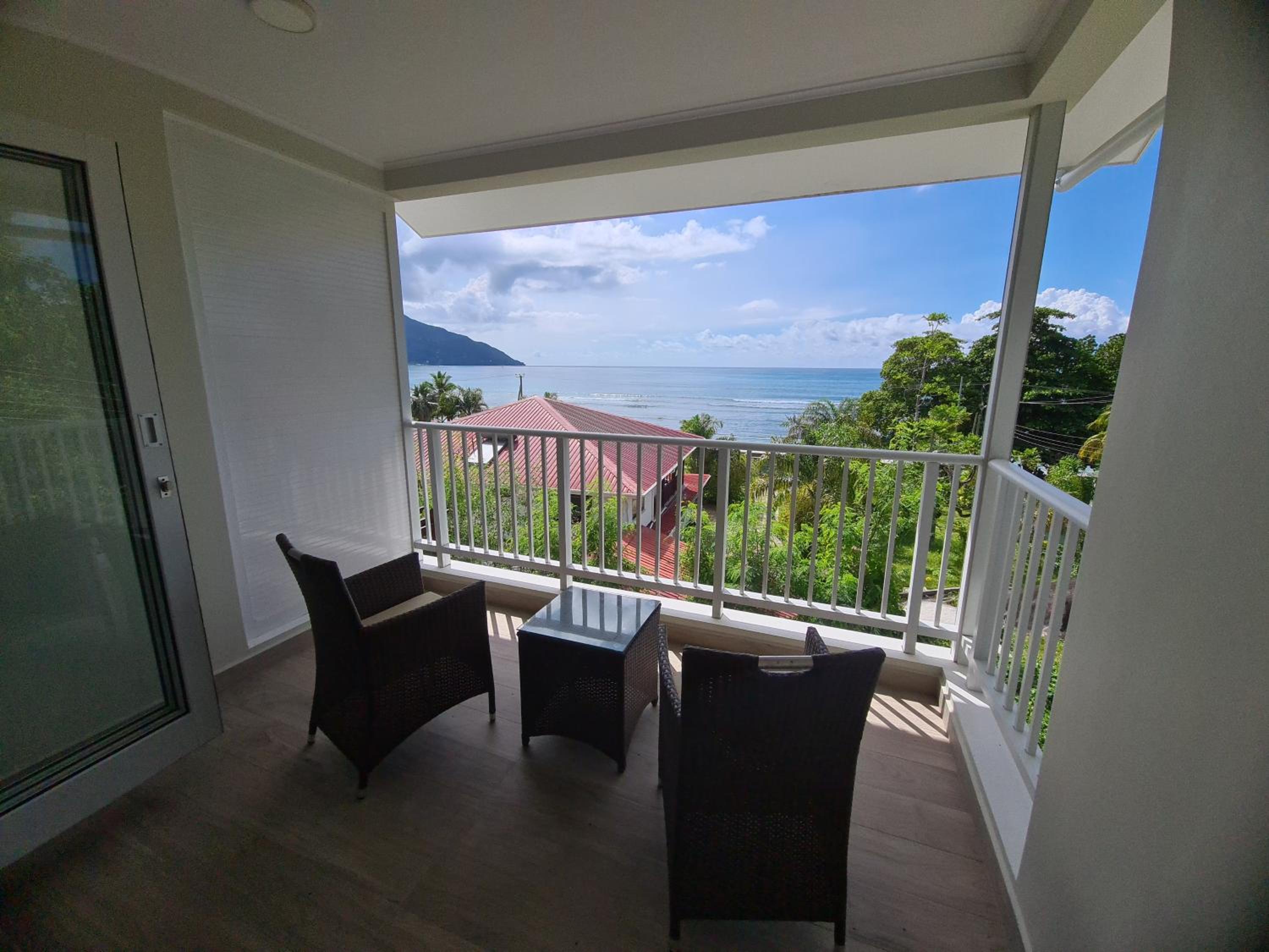 CRYSTAL SHORES Self Catering Apartments - Beau Vallon, Seychelles photo 2