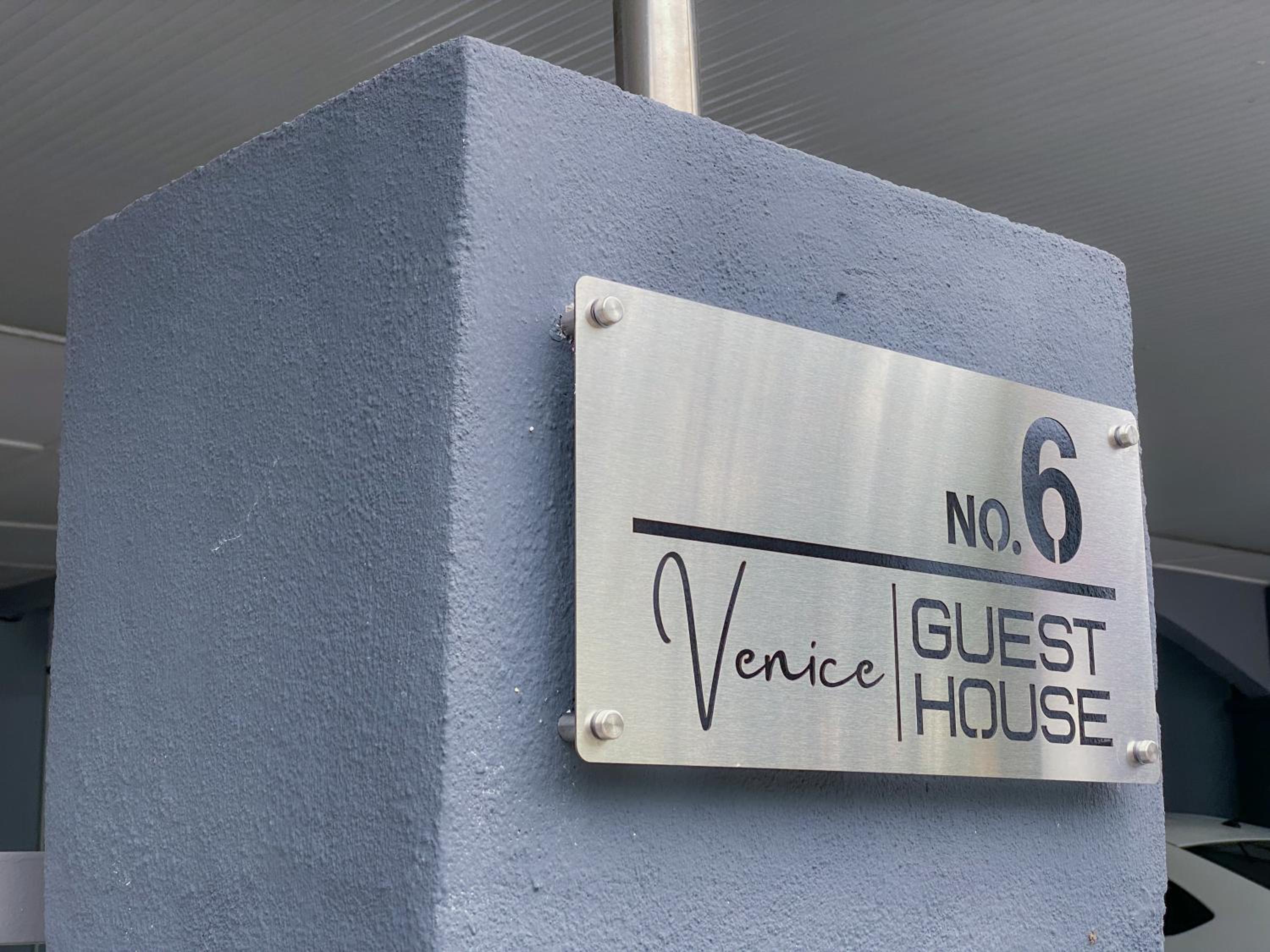 Venice Guest Hostel - Bilik Sahaja photo 7