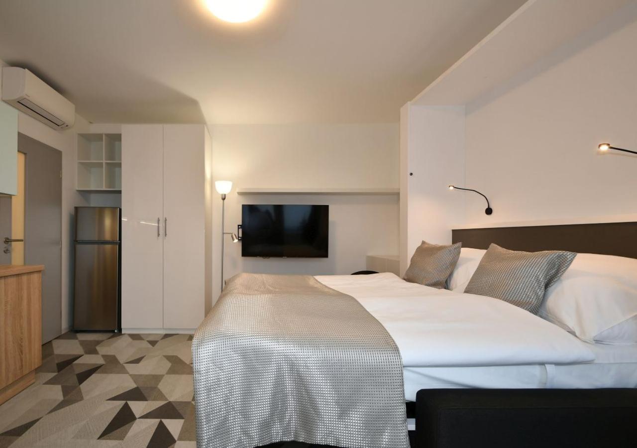 EFI Residence Holzova 28
