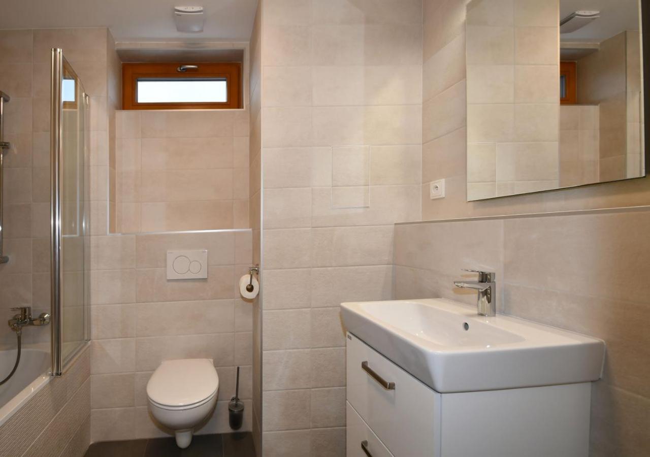 EFI Residence Holzova 28