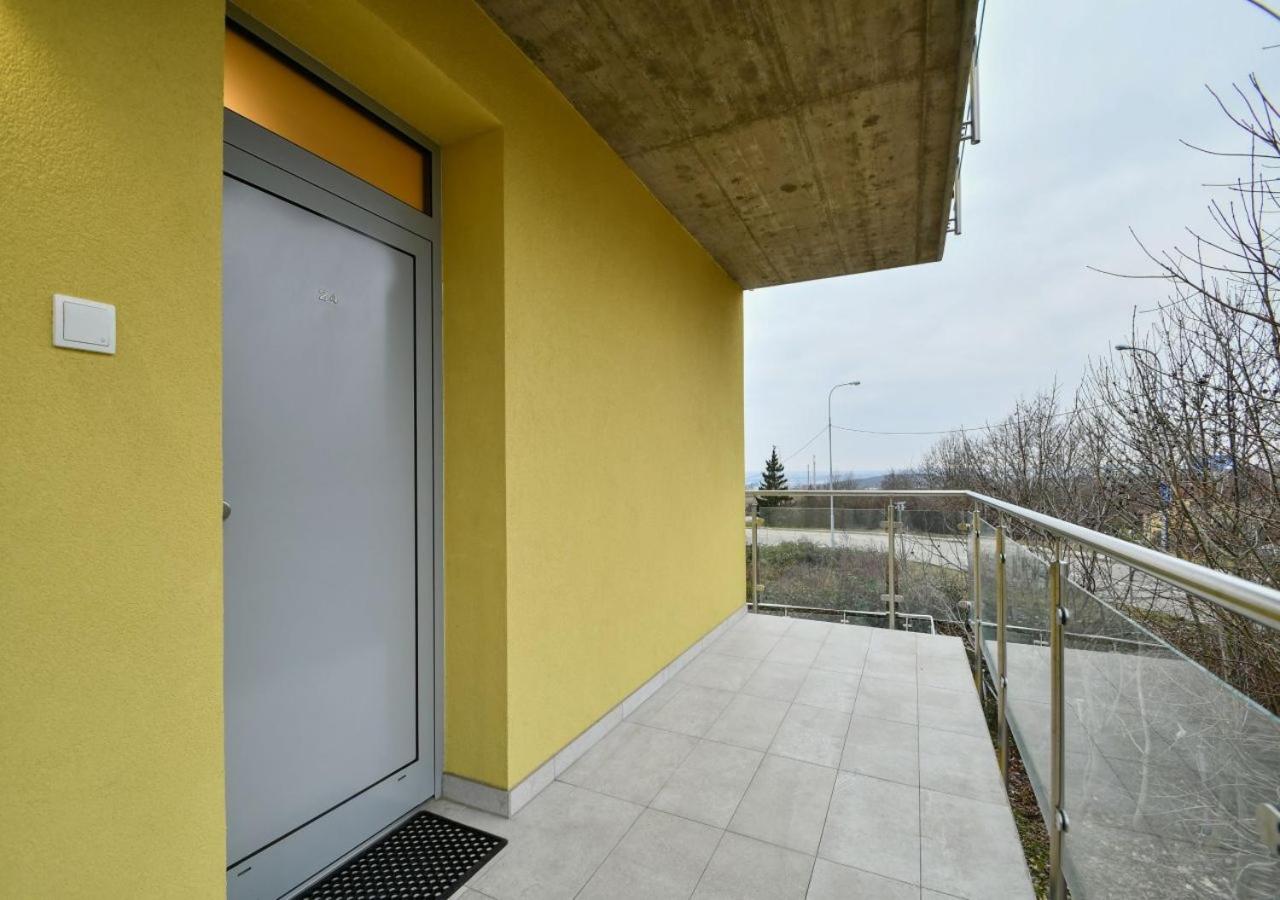 EFI Residence Holzova 28