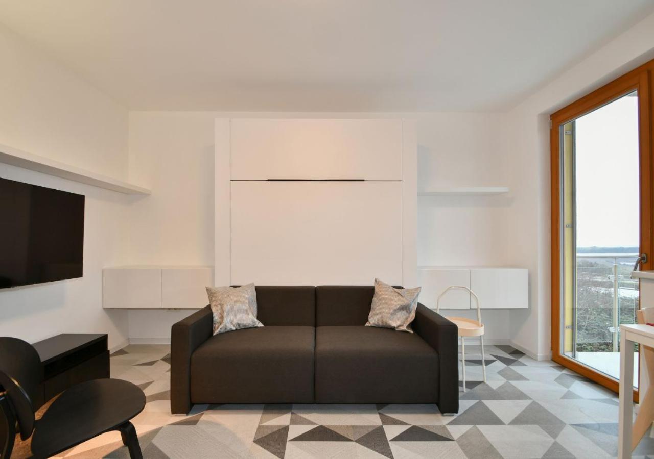 EFI Residence Holzova 28