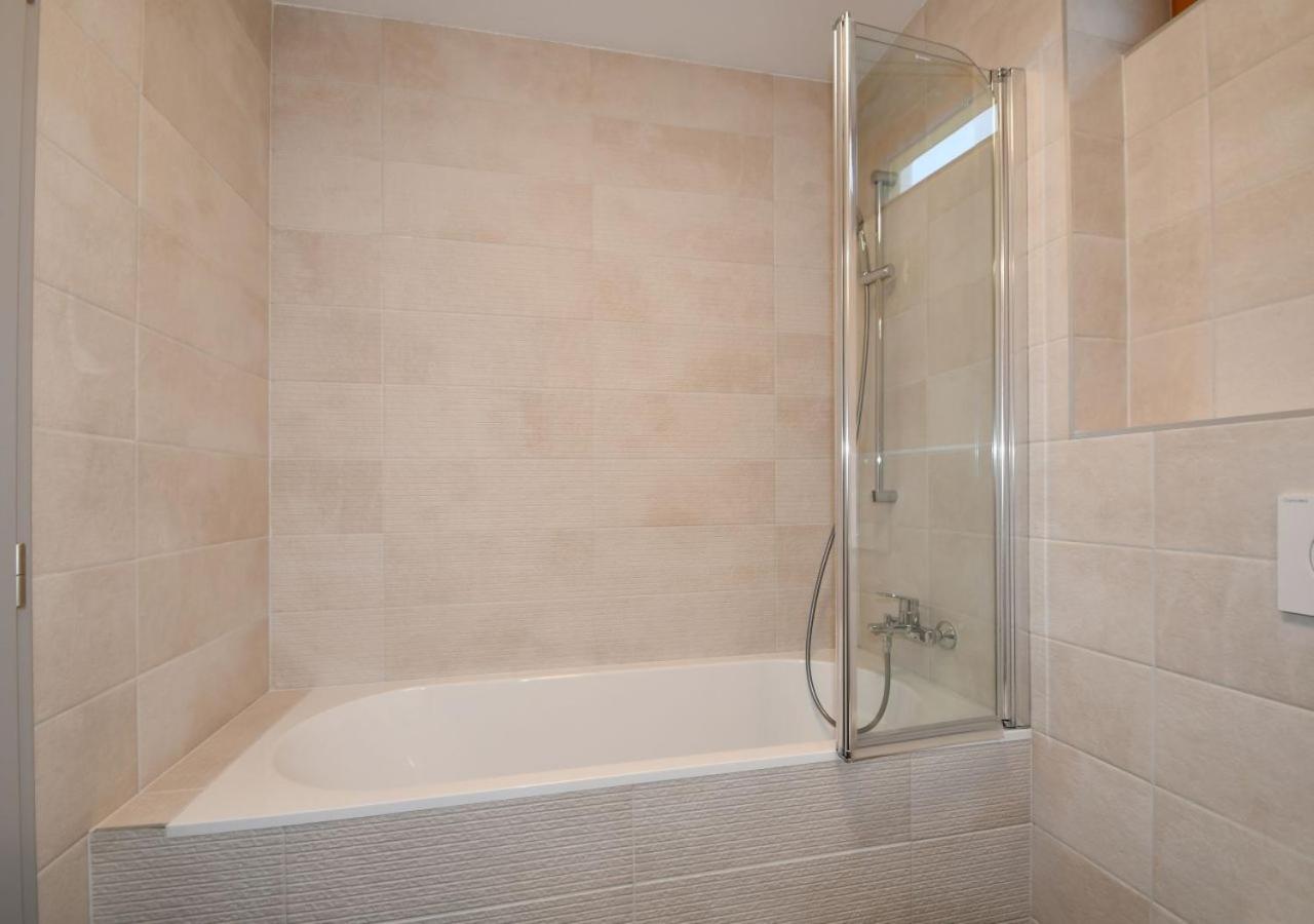 EFI Residence Holzova 28