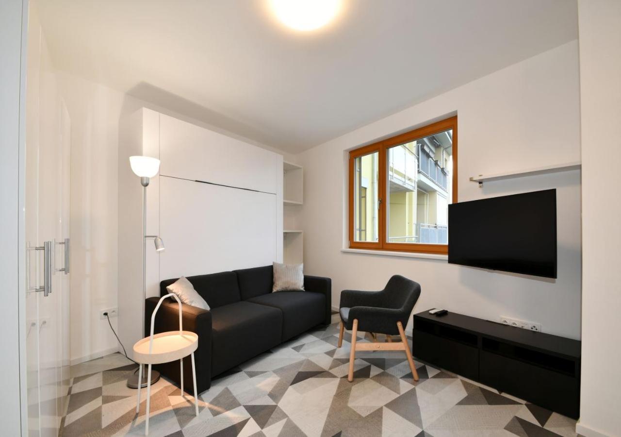 EFI Residence Holzova 28