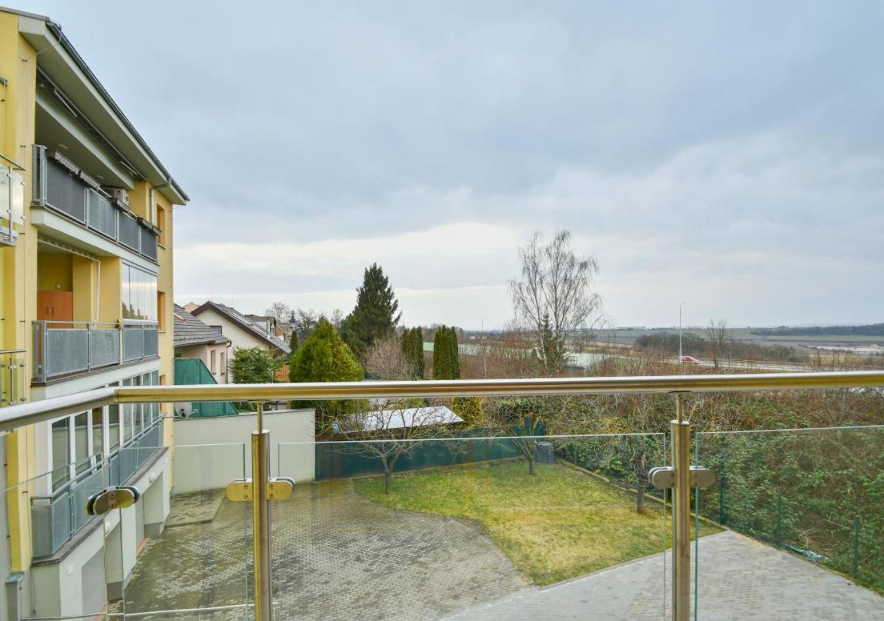 EFI Residence Holzova 28