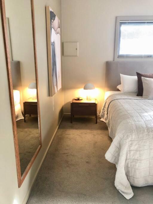 Hepburn hideaway studio