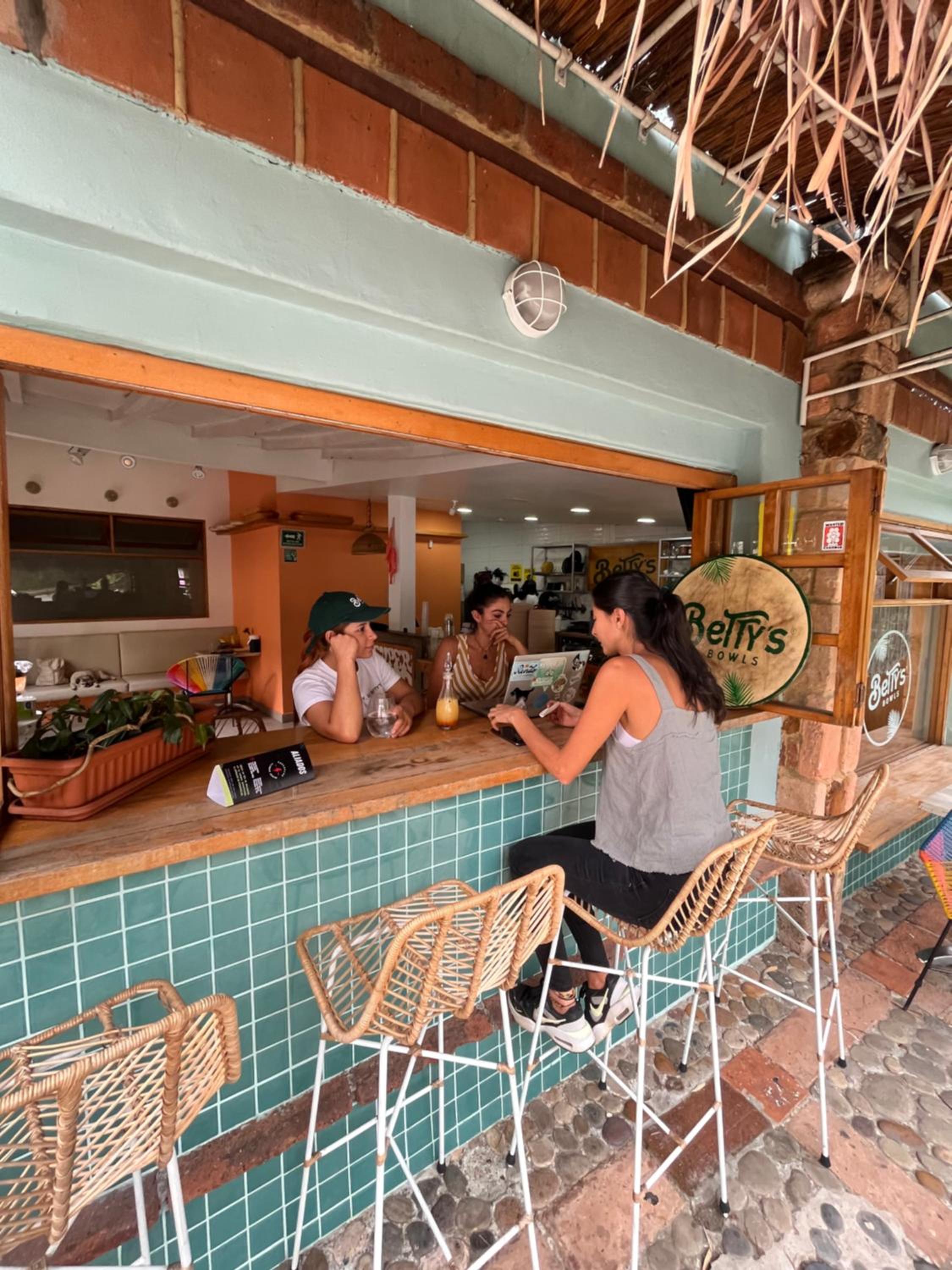 Yolo Hostel Medellin
