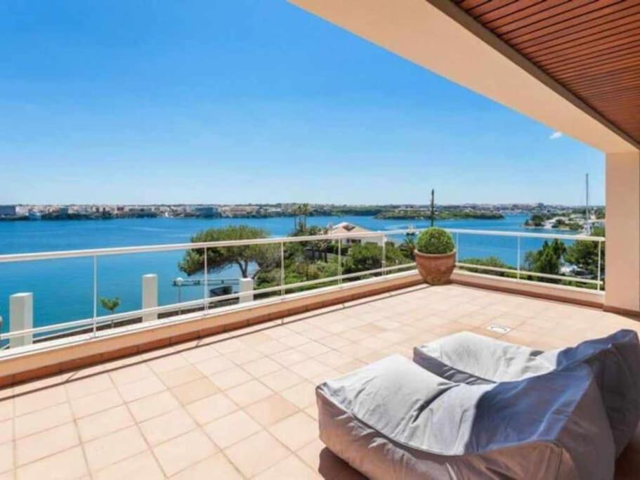 VILLA LANTANA -Vistas únicas al puerto de Mahón view 3