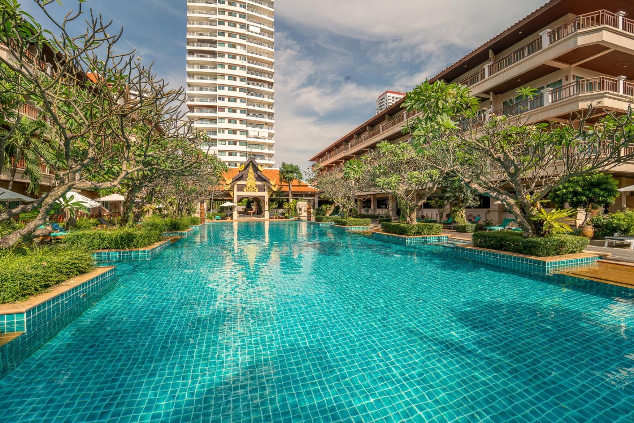 Avalon Beach Resort Pattaya