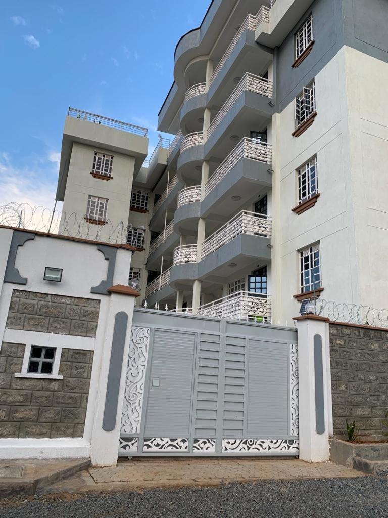 Rorot 2 bdrm stay located Annex home away(bright) view 3