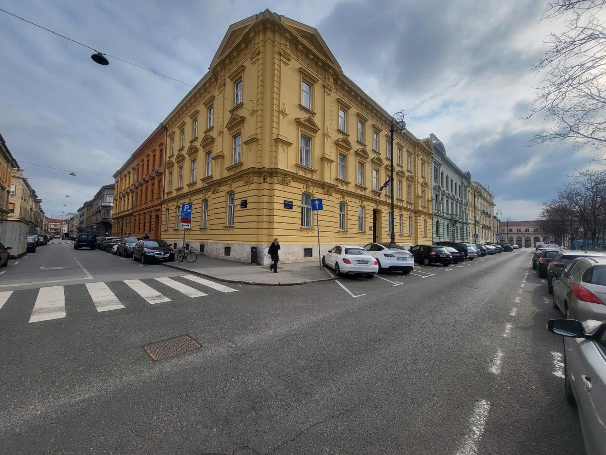 Stylish Apartment in Center of Zagreb view 5