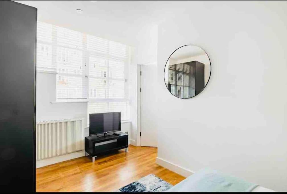 Canary wharf Luxury apartment