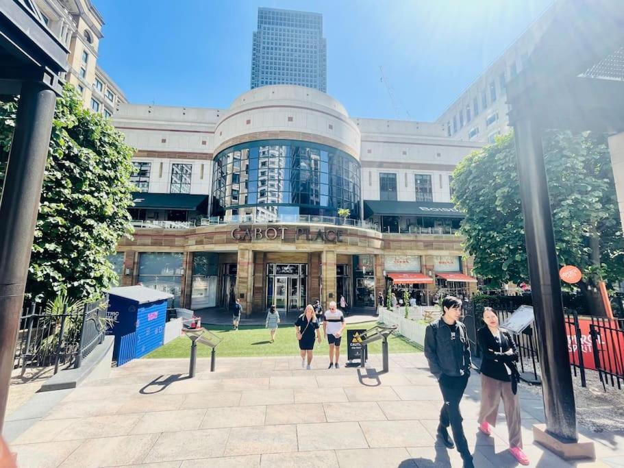 Canary wharf Luxury apartment