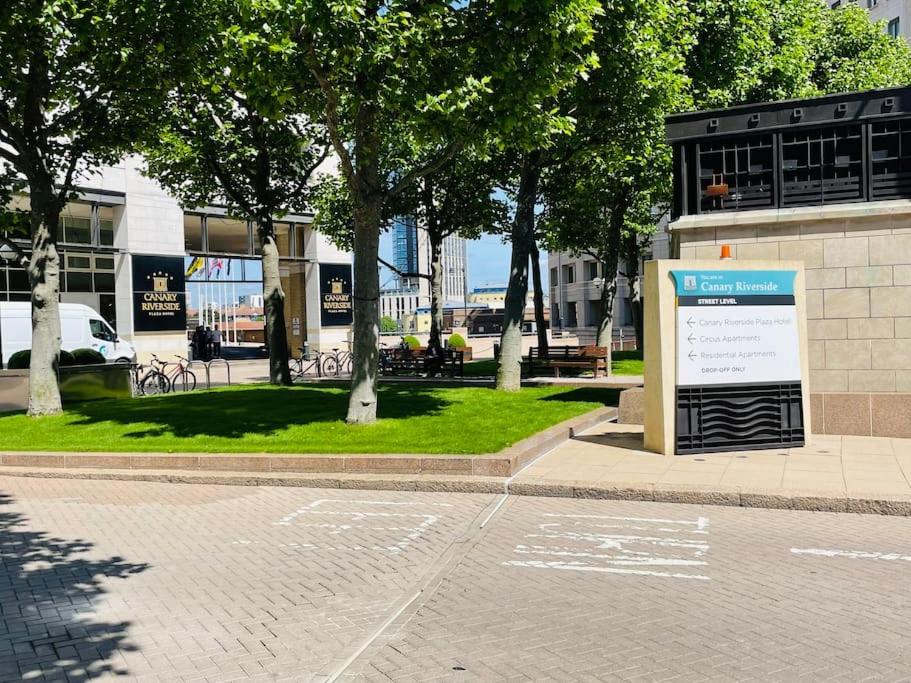 Canary wharf Luxury apartment