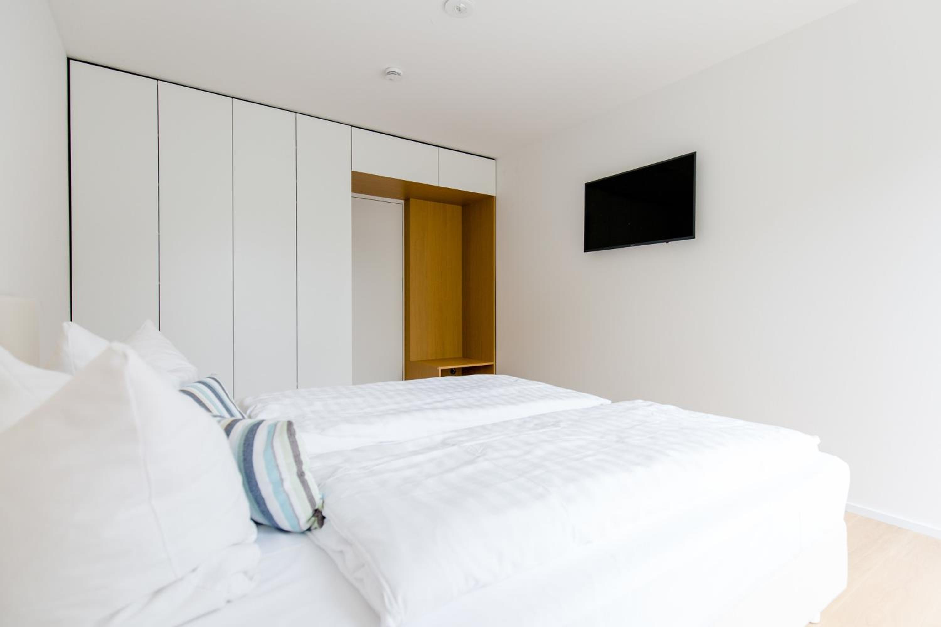 Max Lodging Serviced Apartments
