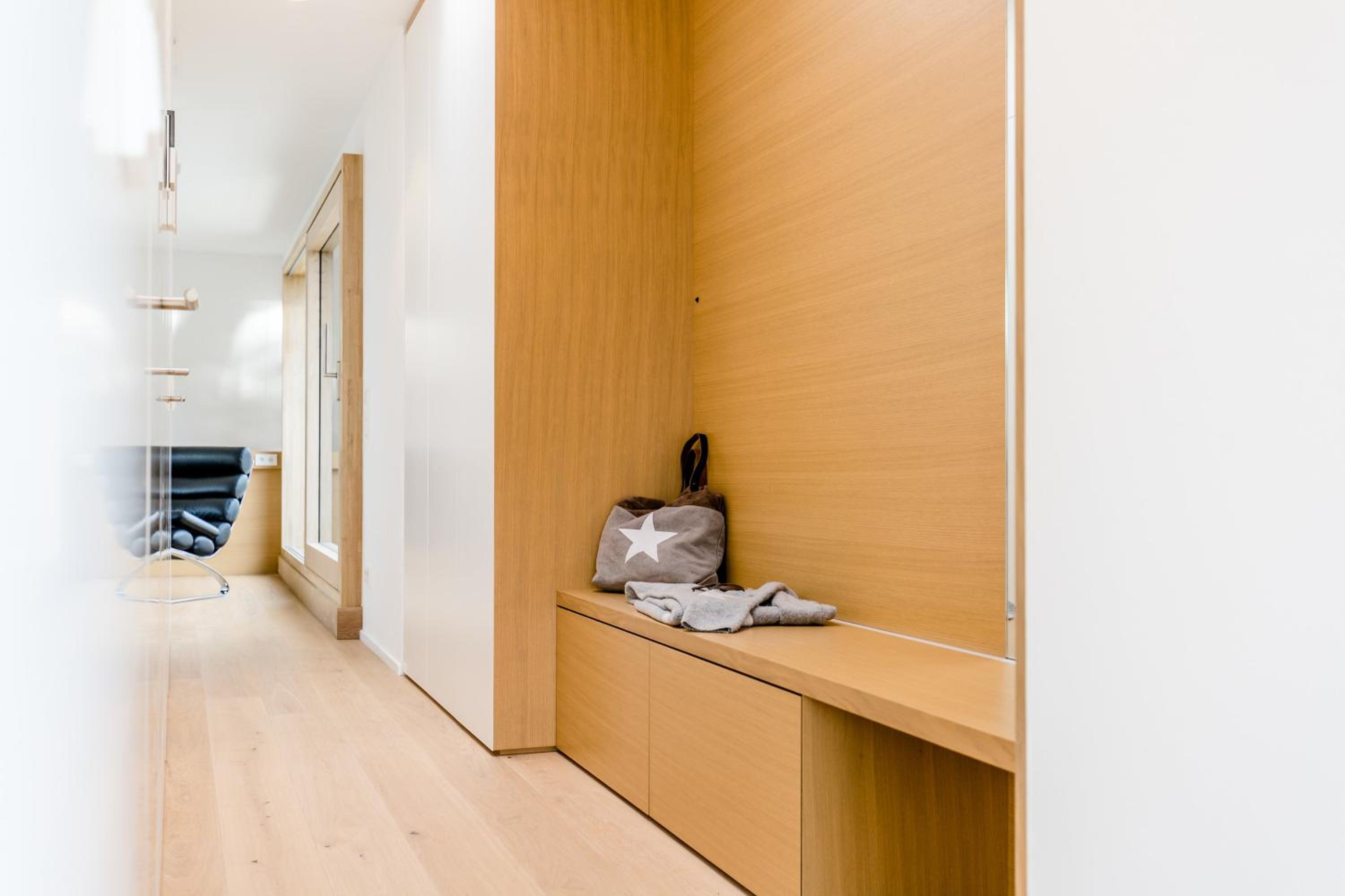 Max Lodging Serviced Apartments