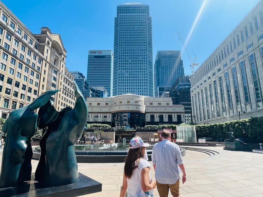 Canary wharf Luxury apartment