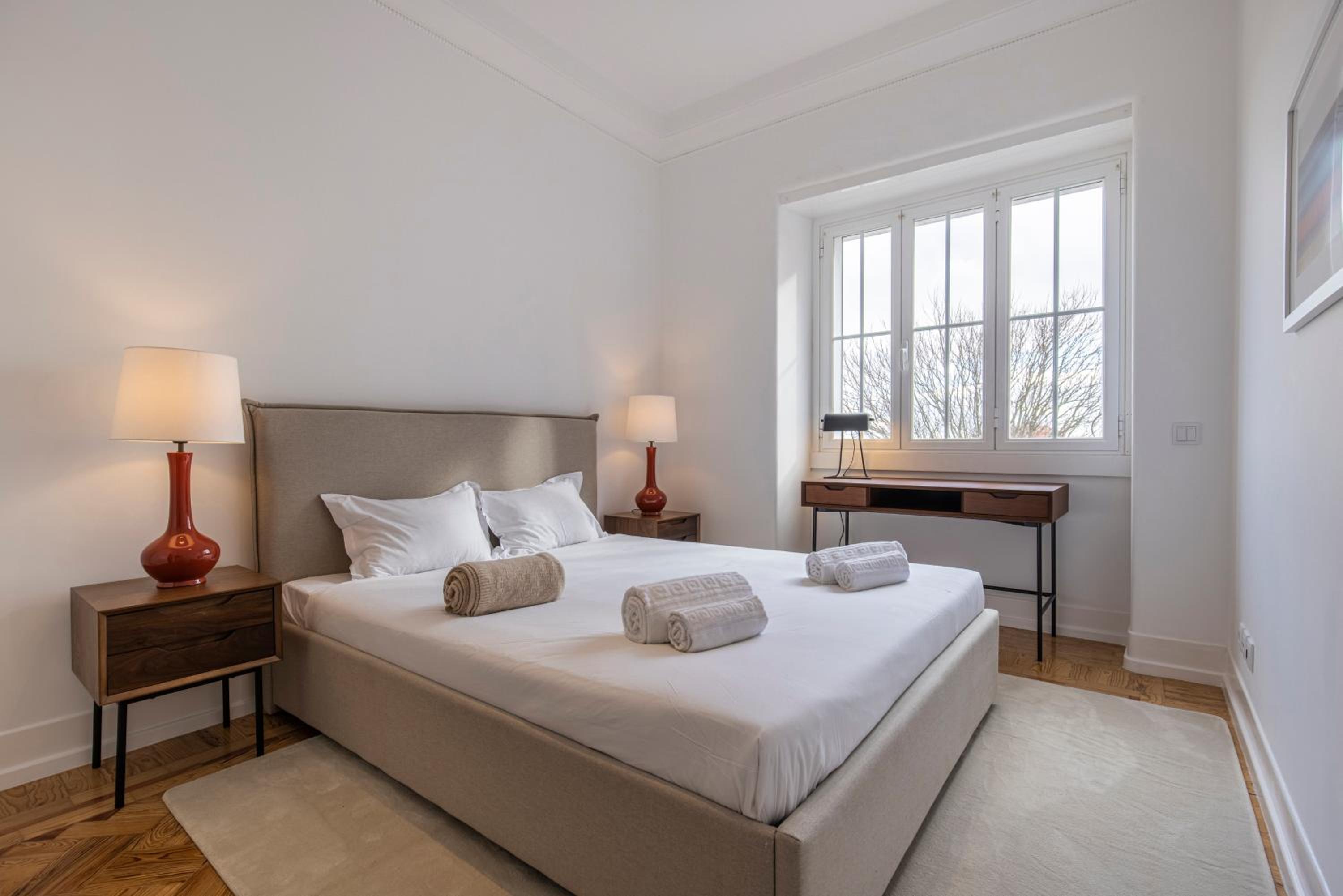 Magnificent 4BDR Apartment in Lisbon by LovelyStay view 2