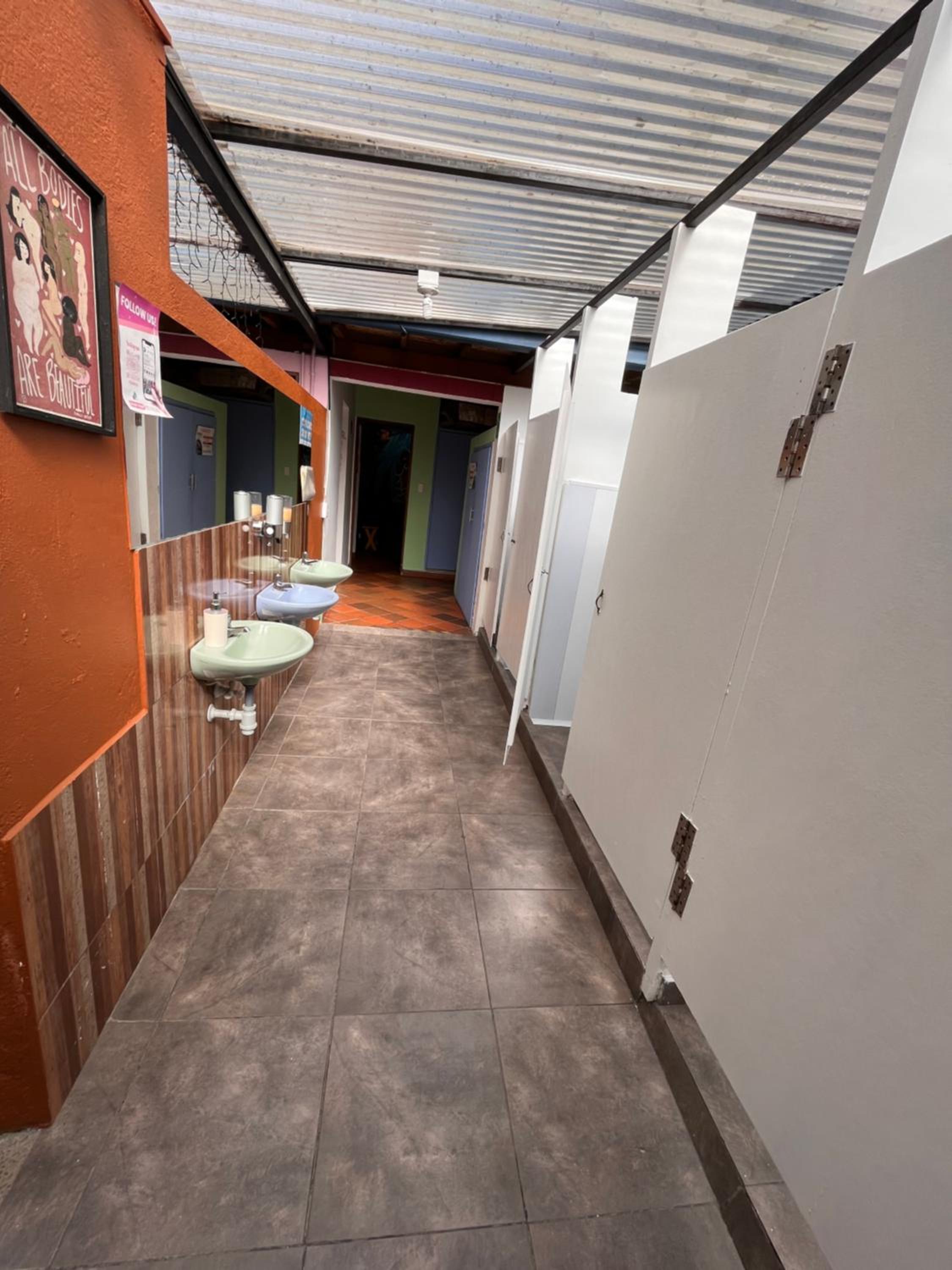 Yolo Hostel Medellin