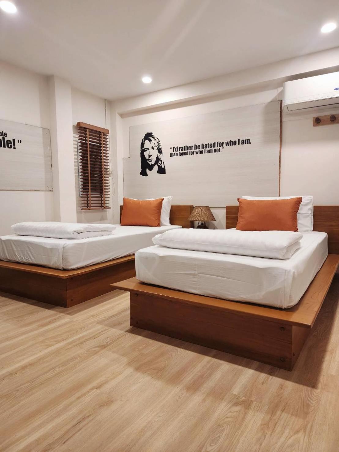 Sleep Walker Poshtel