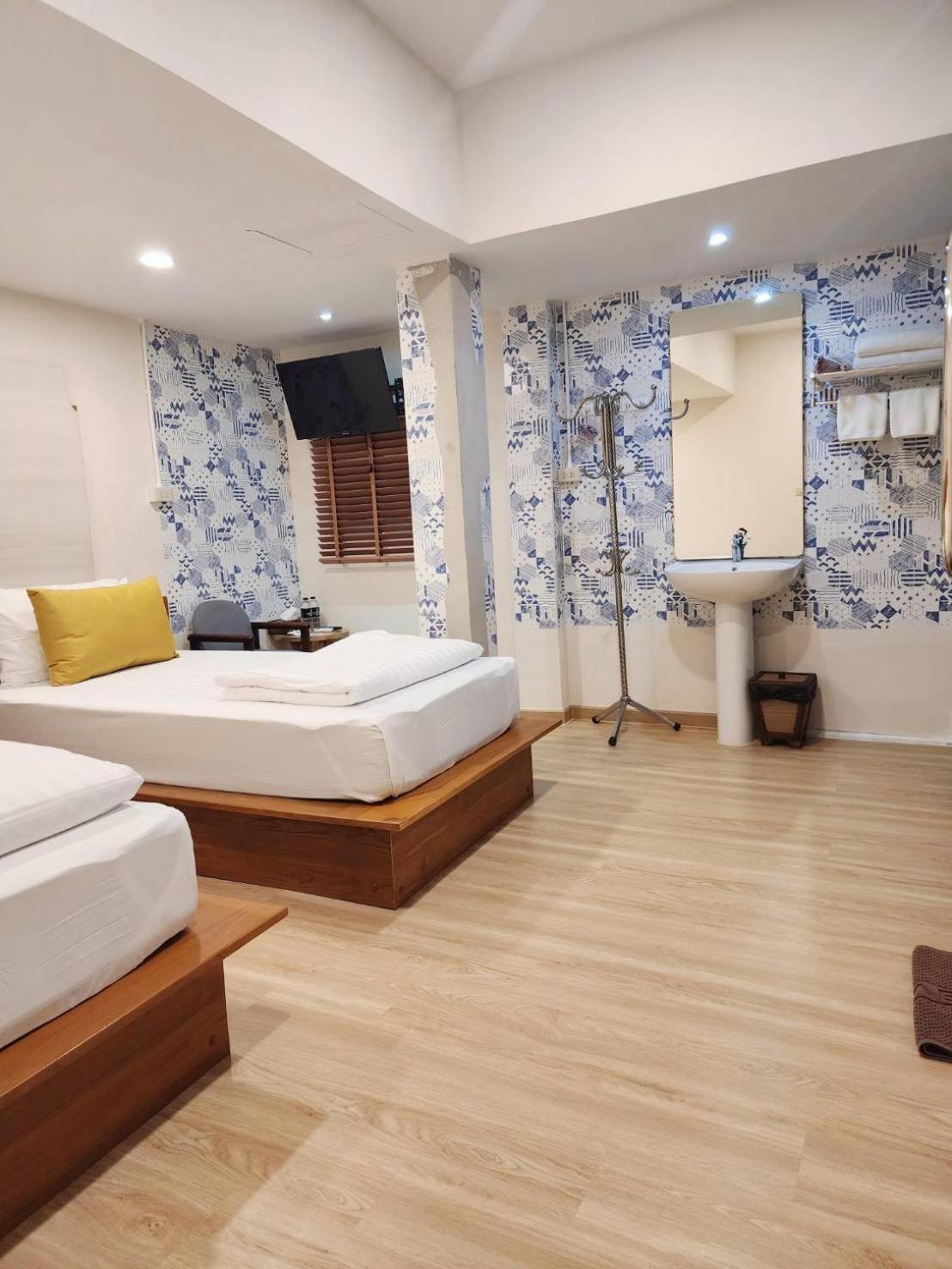 Sleep Walker Poshtel