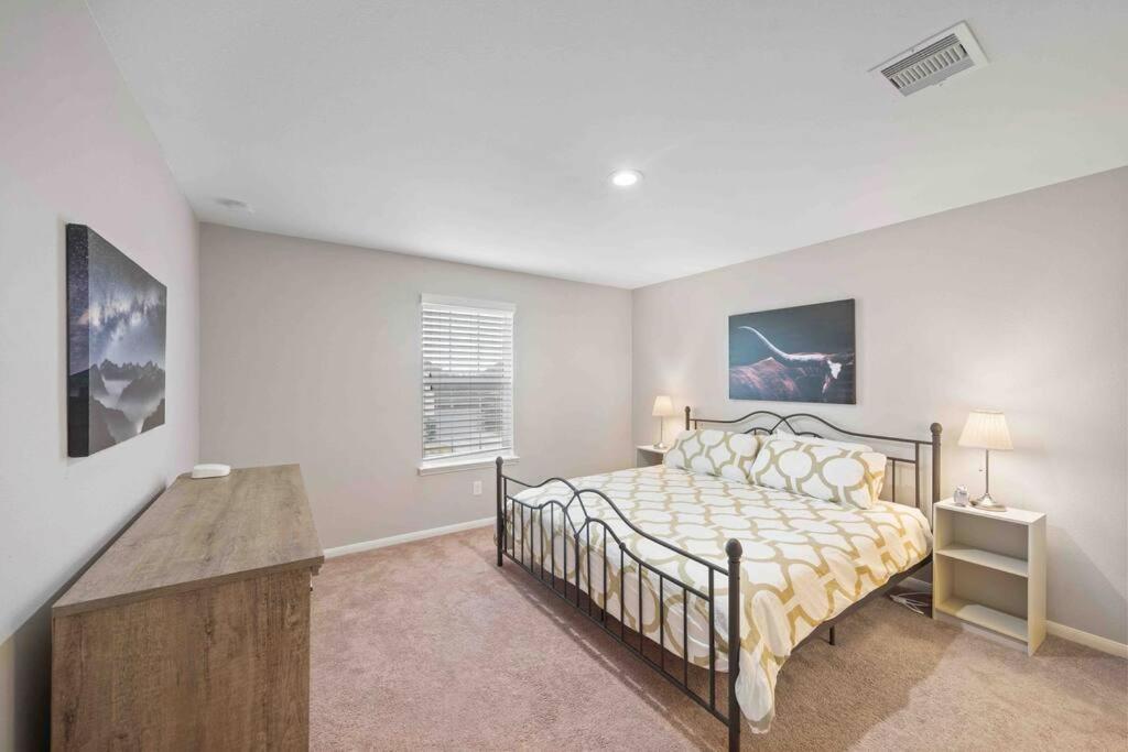 Houston House~Sleeps 16~Arcade Style Game Room view 5