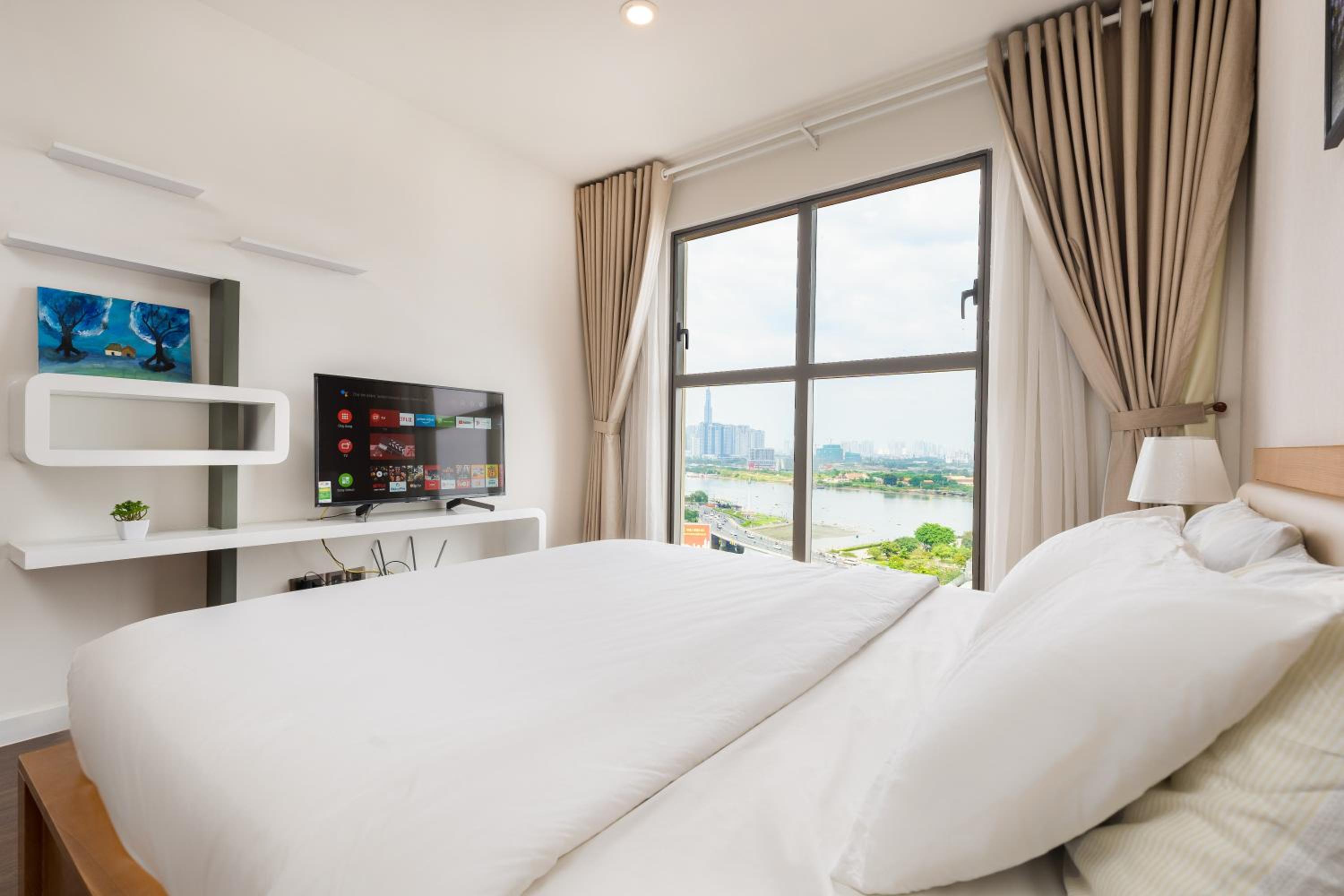 Saigon Royal Apartment 2 bedrooms amazing view for over 30 nights