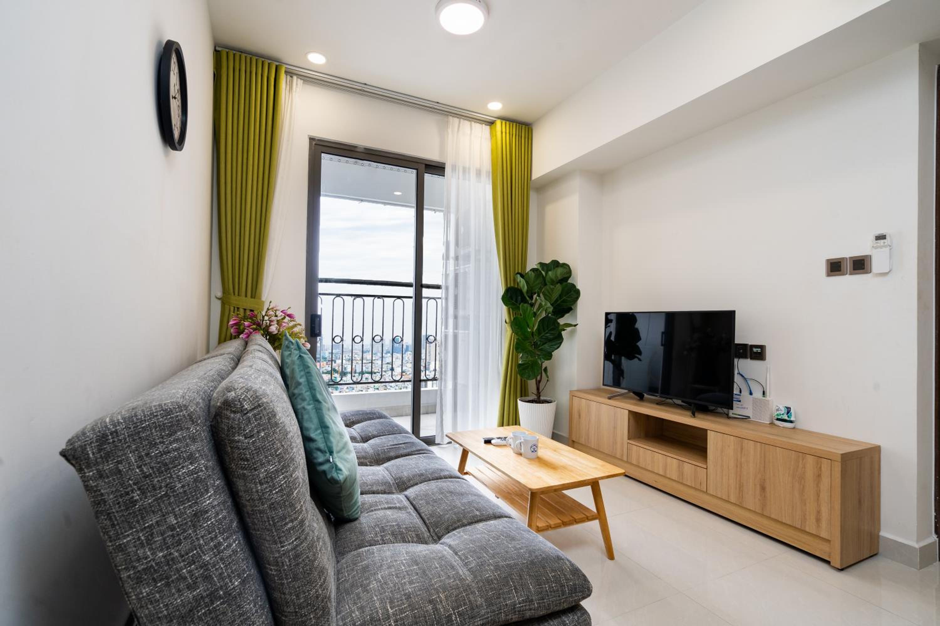 Saigon Royal Apartment 2 bedrooms amazing view for over 30 nights