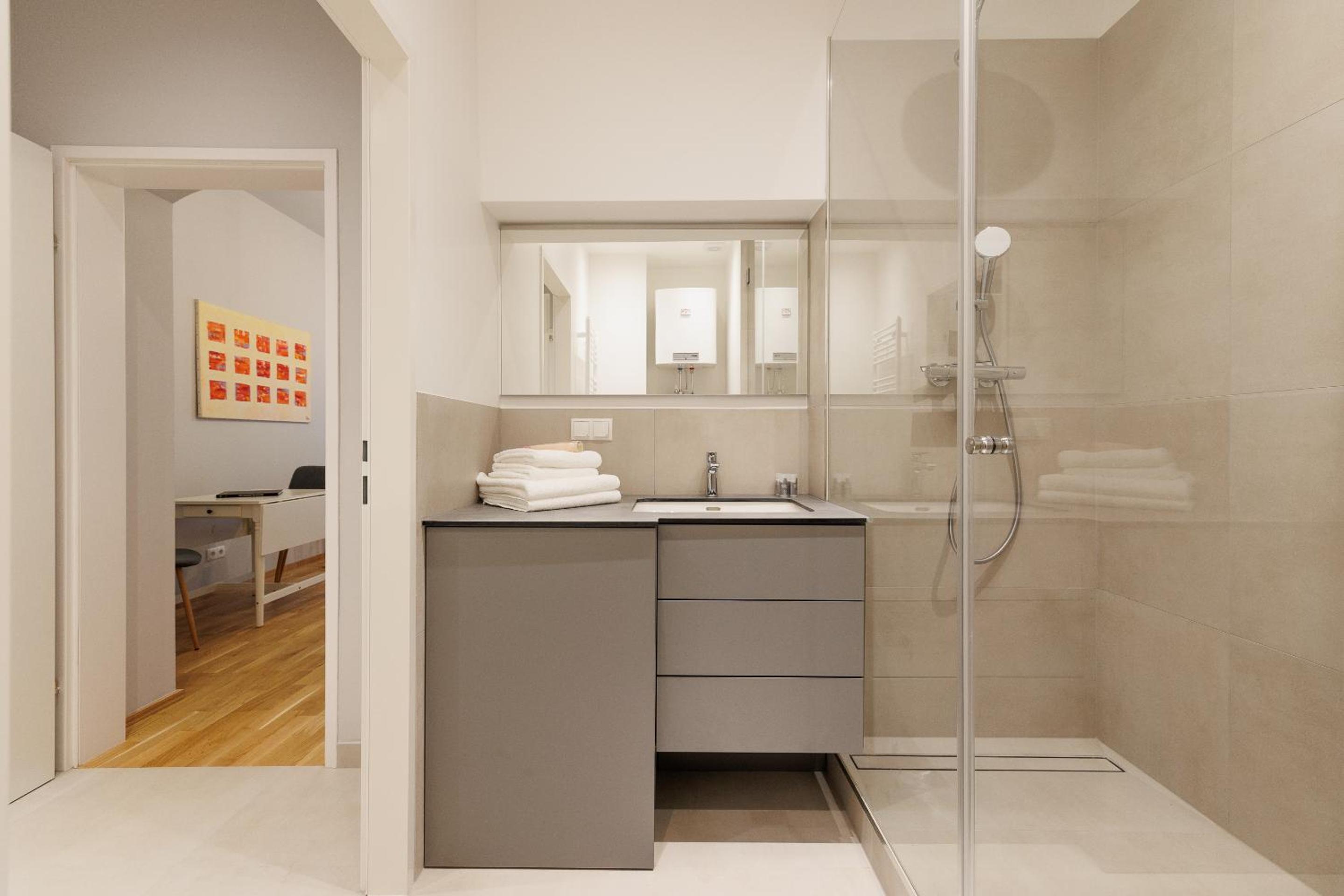 Vienne City Apartment Crown 6