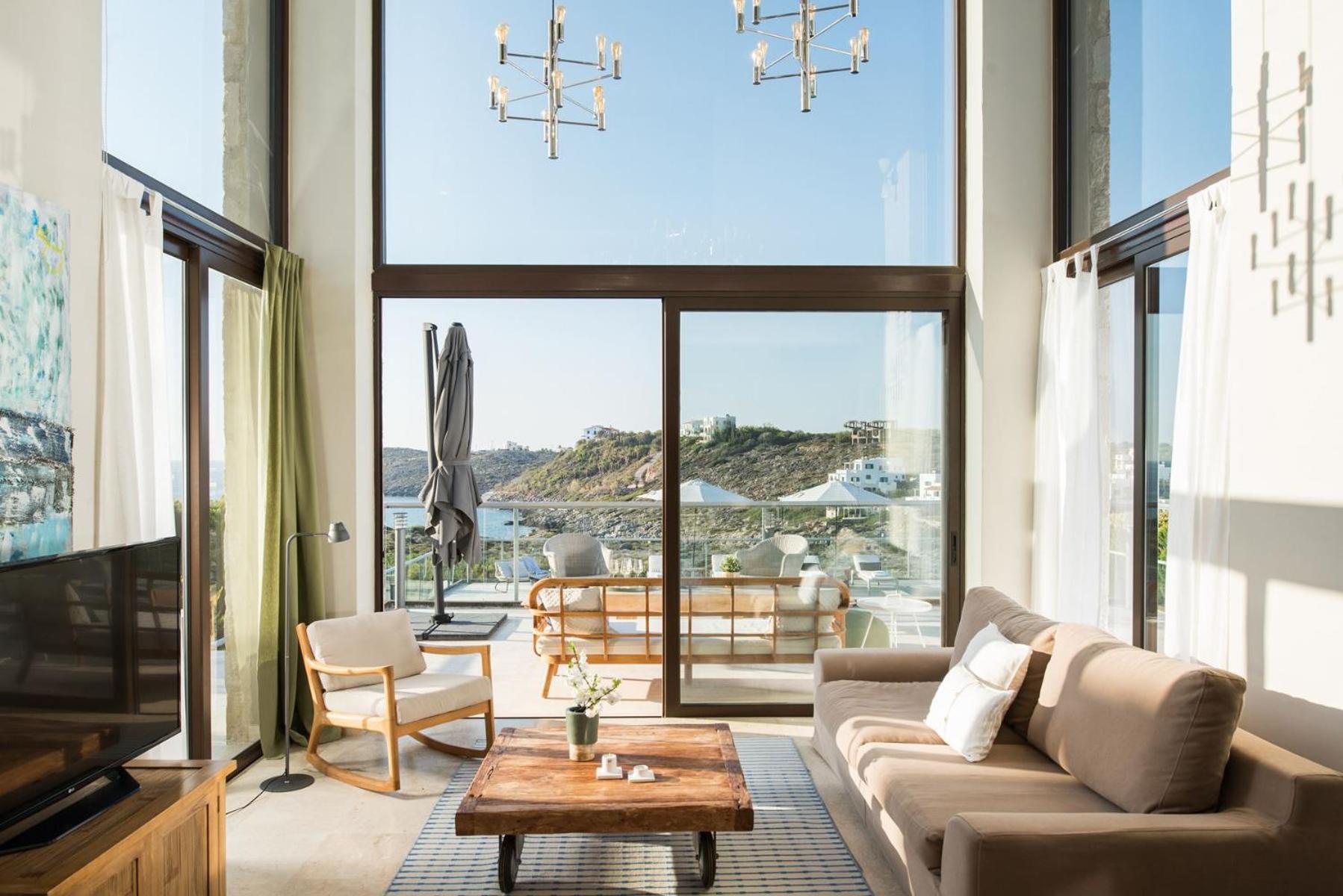 Magnifique villa avec piscine au bord de mer