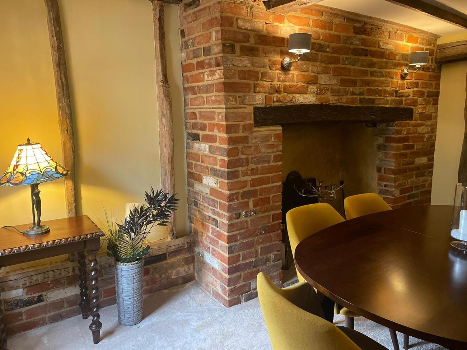 Arms Cottage