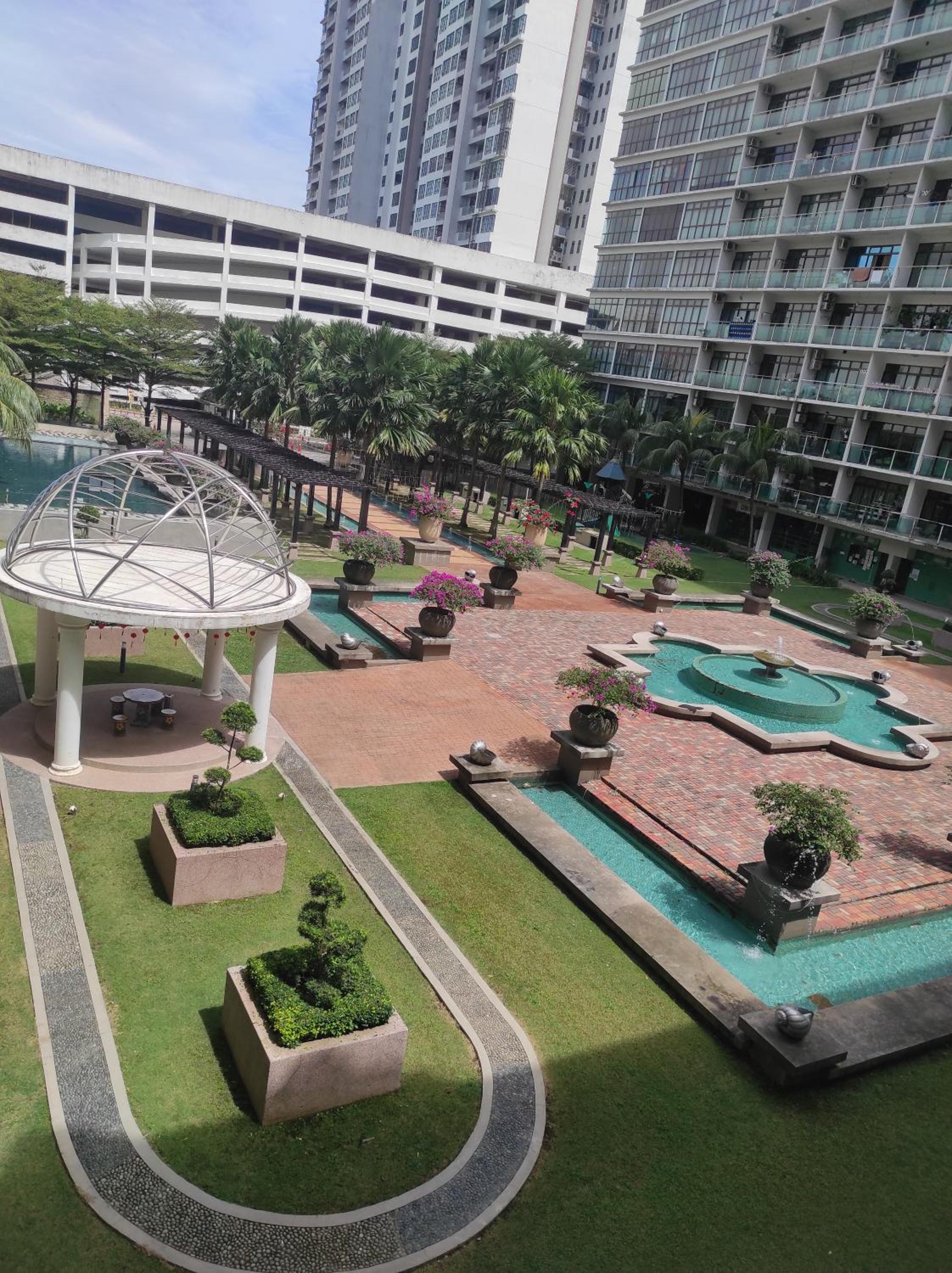 17-Mount Austin Palazio high floor 2/3pax beautiful street view